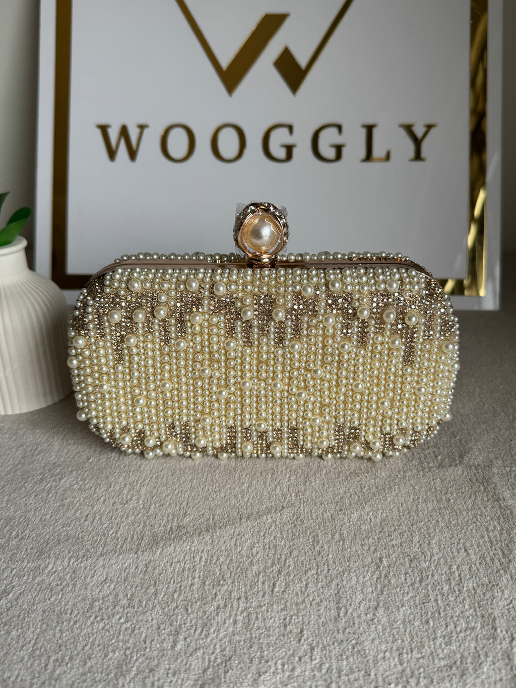 Regal Pearl Clutch