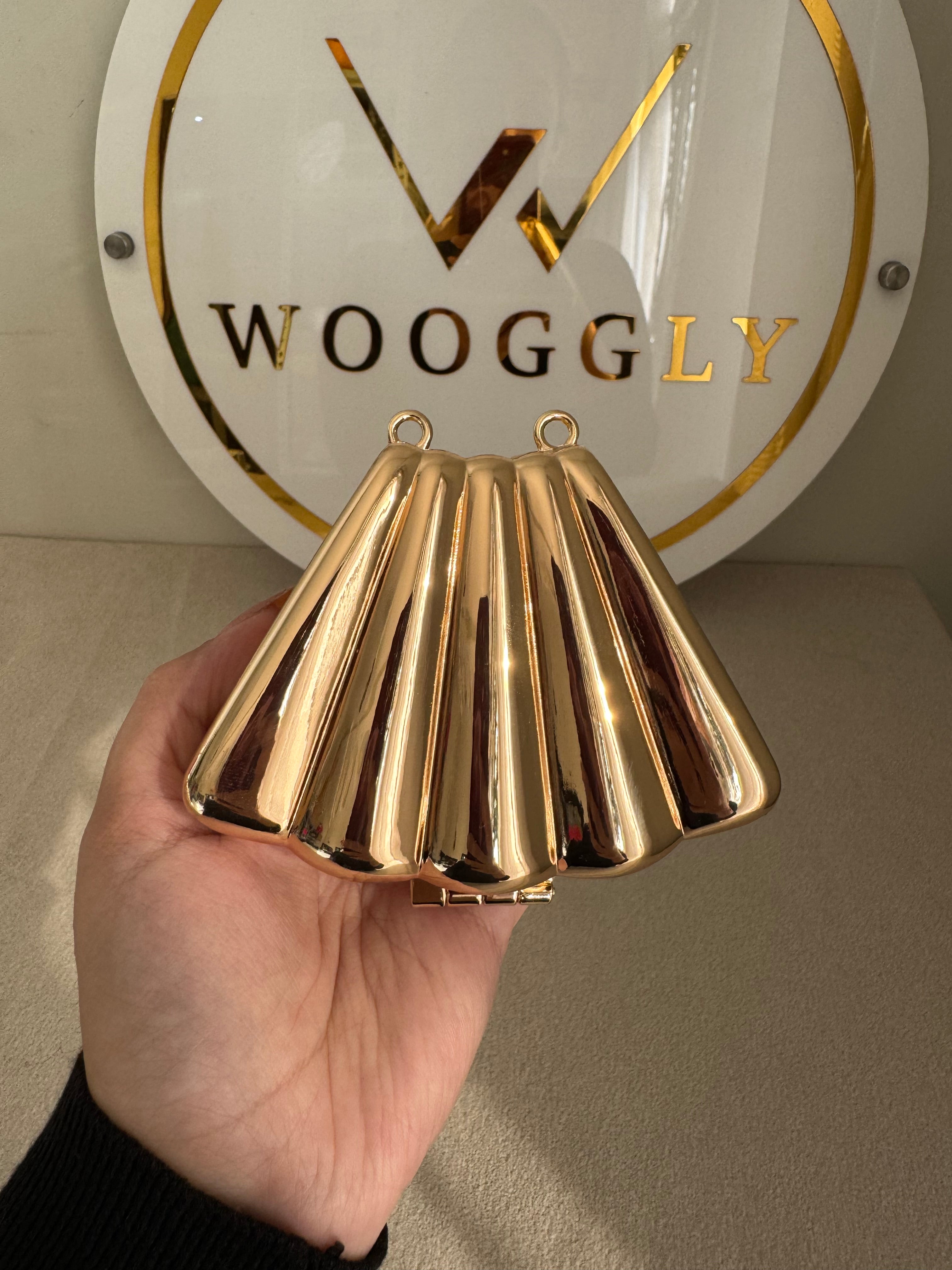 Metallic Classy Shell Clutch with Chain - Mini Gold