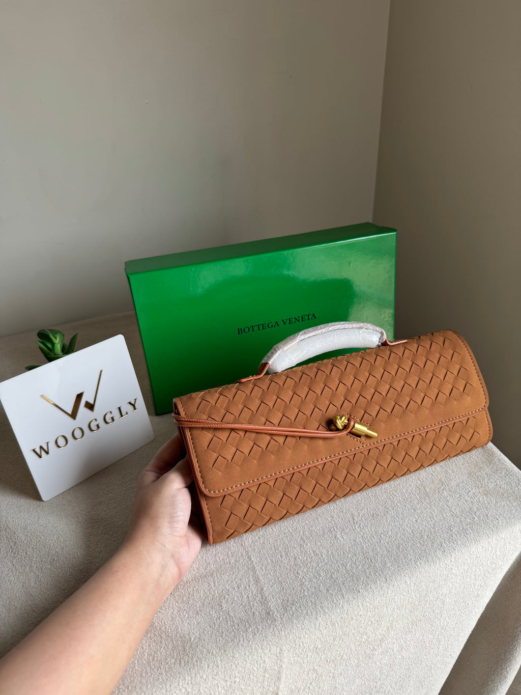 Premium Bottega Veneta Viral Bag with BOX Packing - Suede Brown