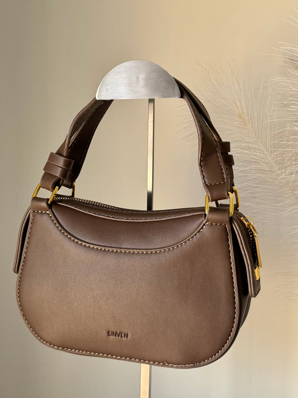 Sleek Aura Bag - Olive