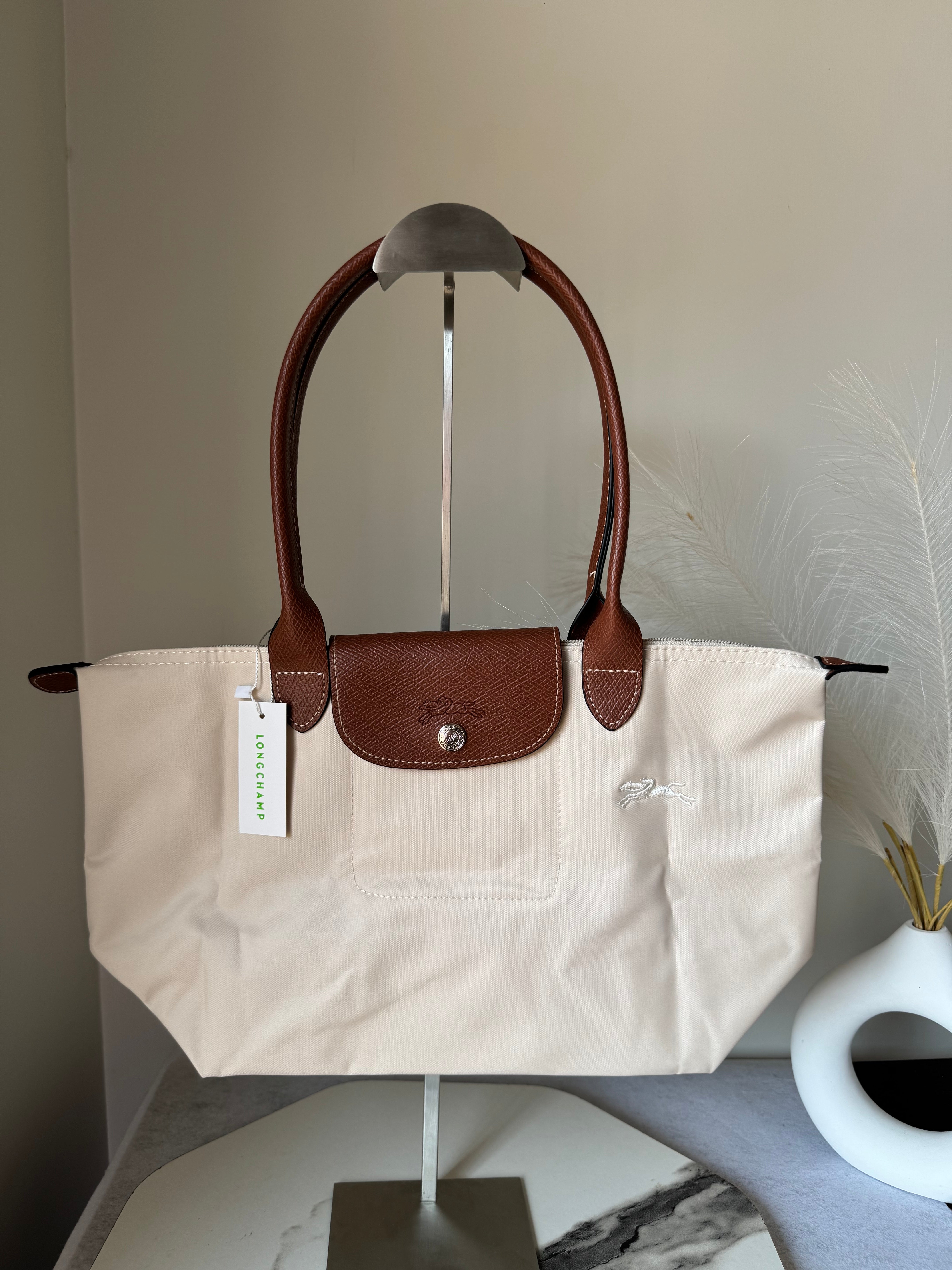 Longchamp Tote MEDIUM - Paper White (WITH BRAND LOGO)