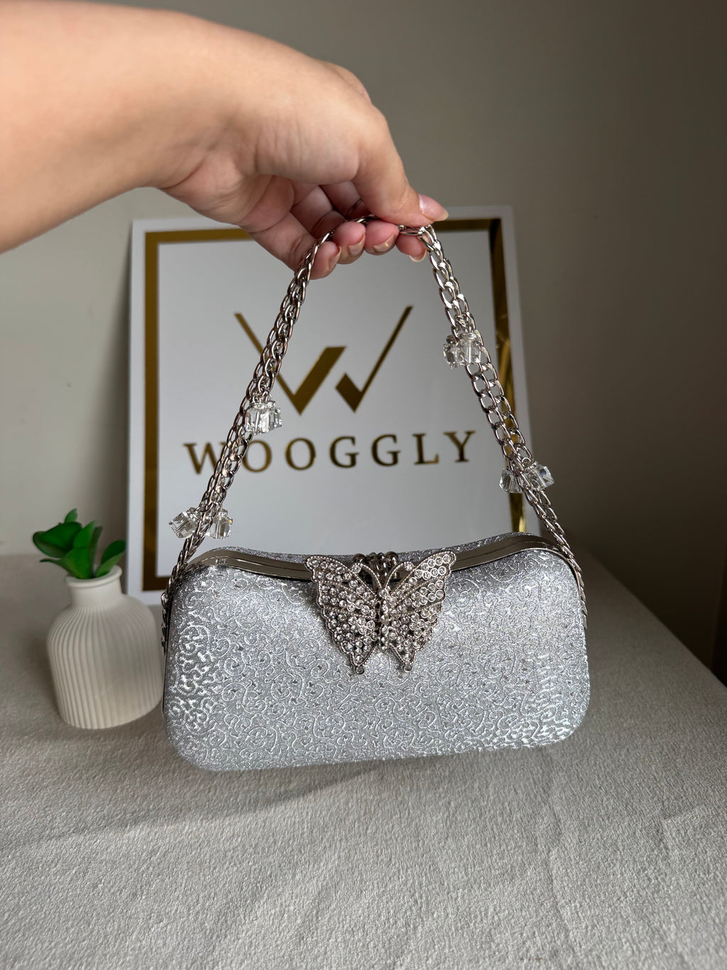 Rosy Butterfly Clutch (Silver)