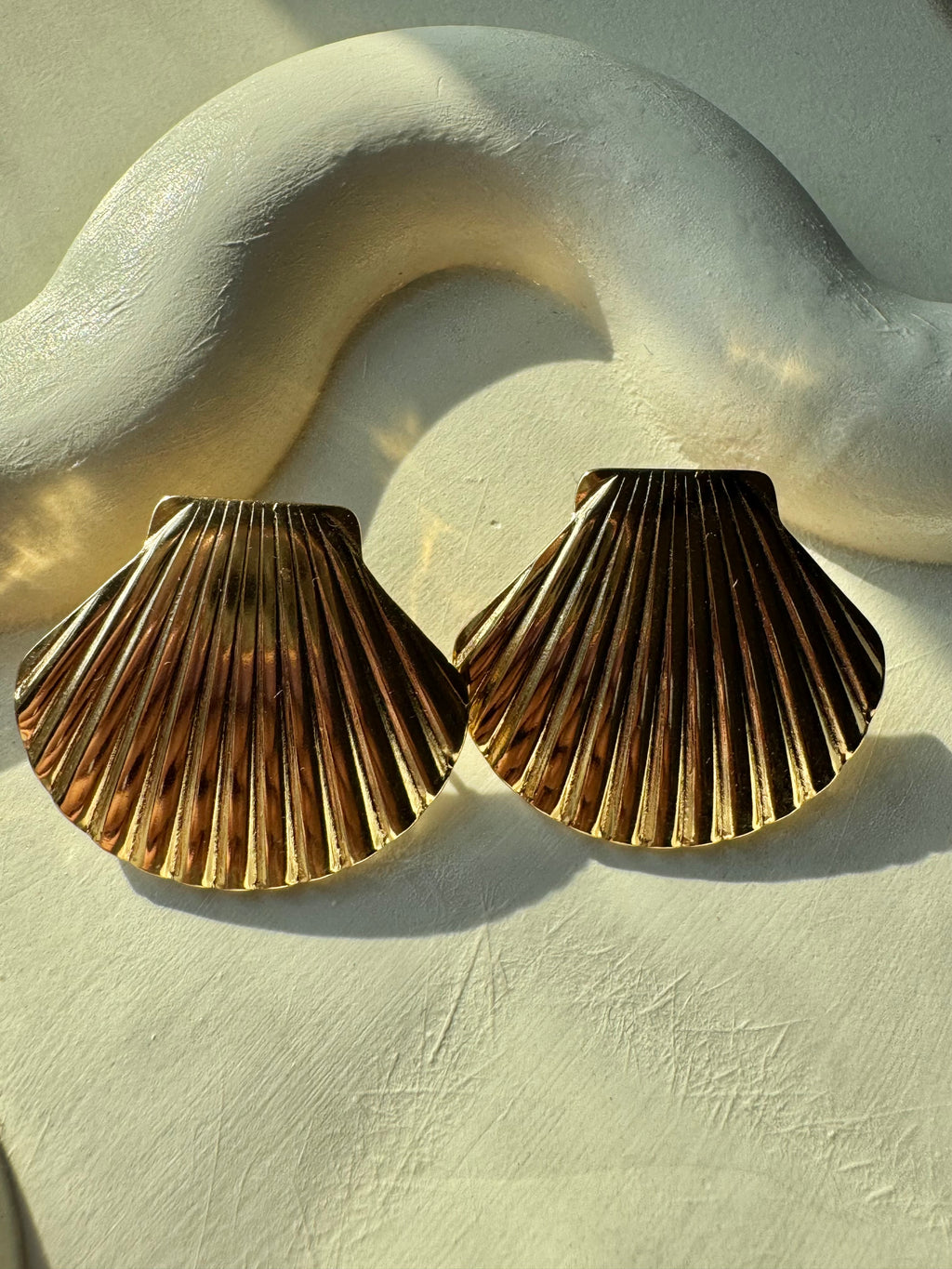 Seashell Gleam Studs - 18K Gold Plated