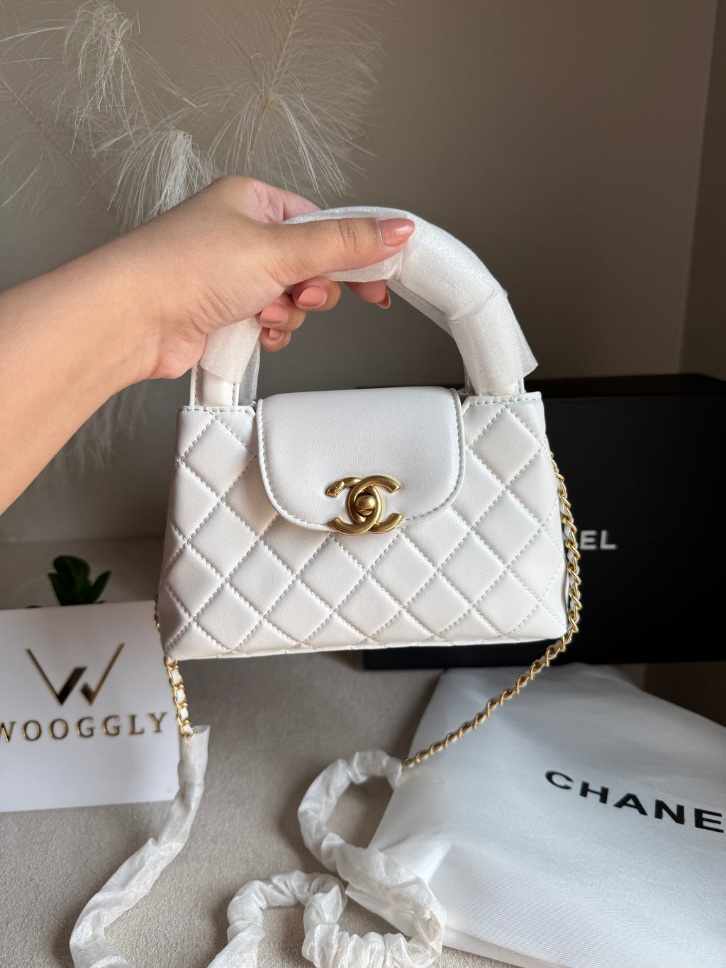 CH Premium Viral Quilted Bag – White with Box Packaging