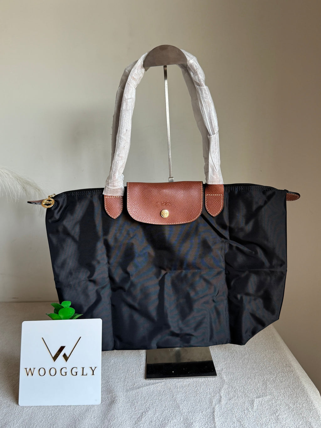 Longchamp Tote LARGE - Black (WITH BRAND LOGO)