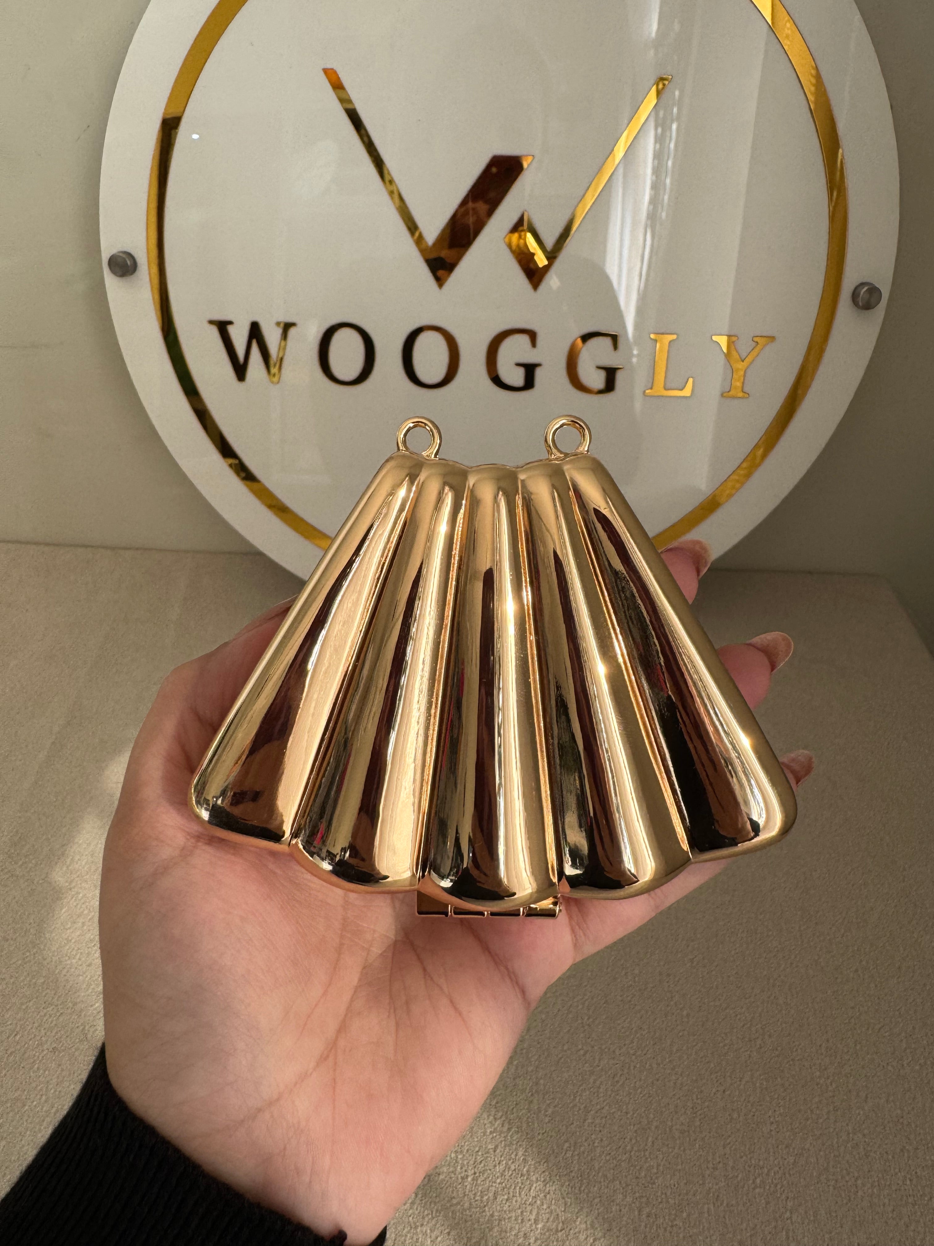 Metallic Classy Shell Clutch with Chain - Mini Gold