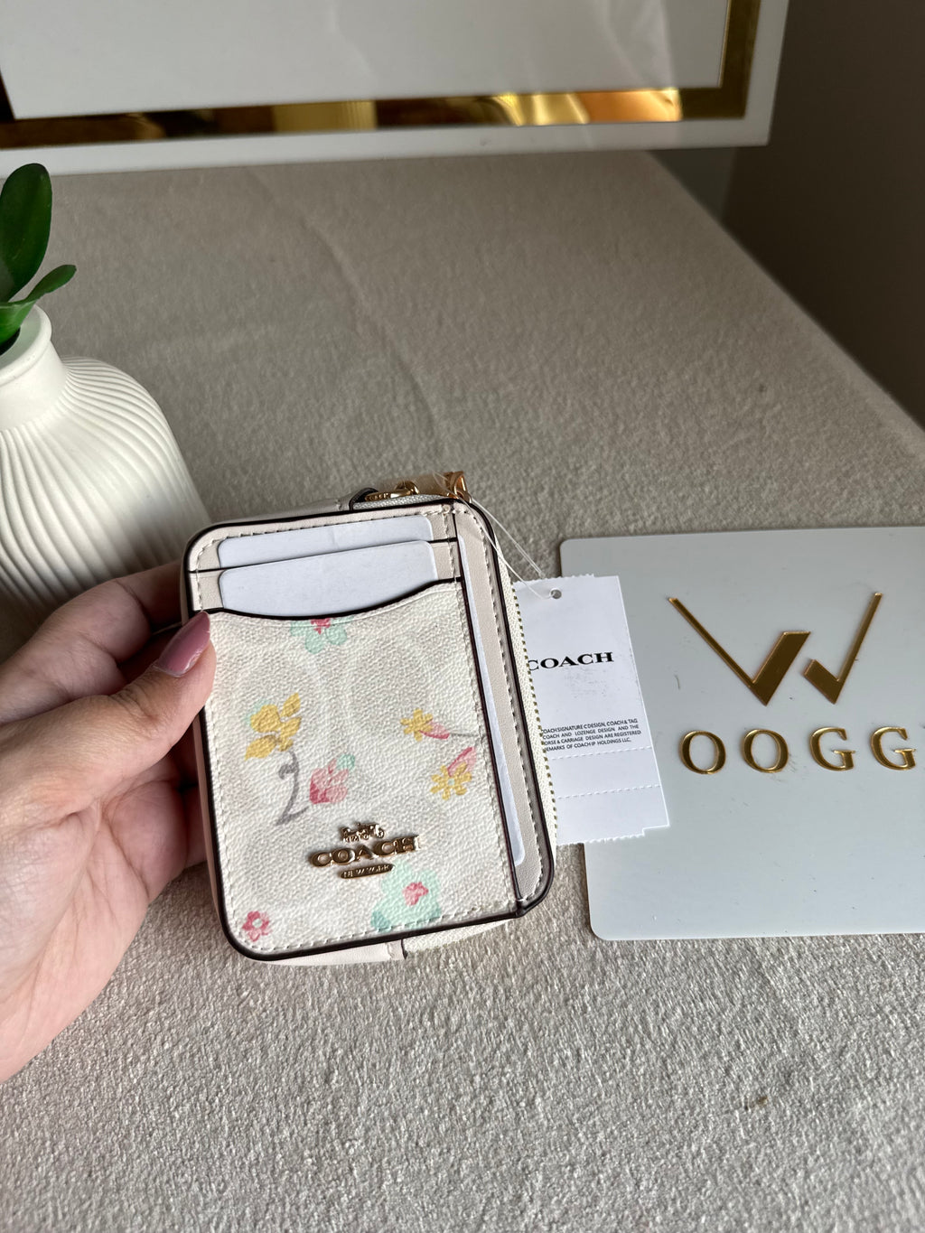 Coach Zip Card Case - Cute White Floral