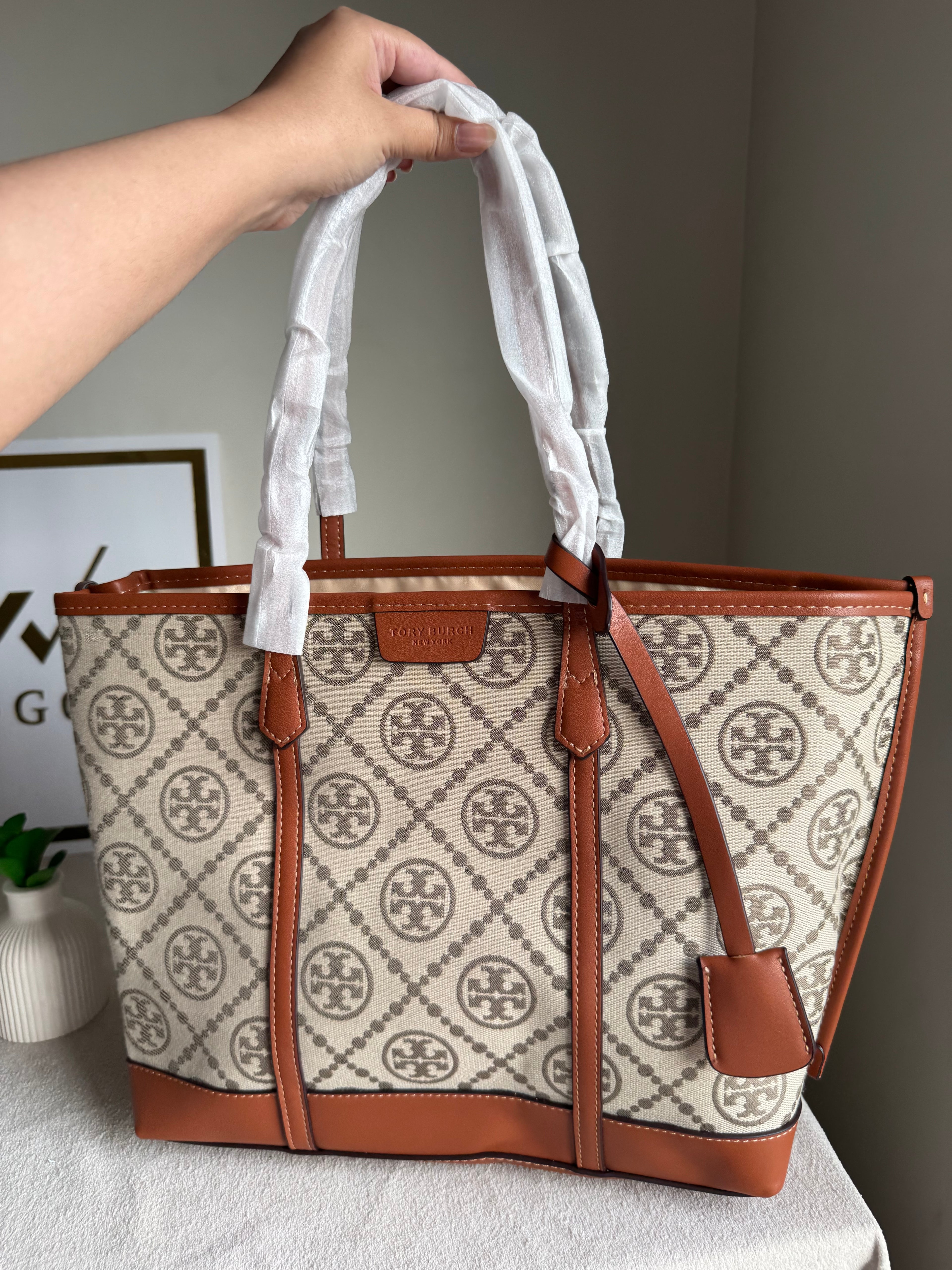 Tory Burch Tote Bag - Beige & Brown