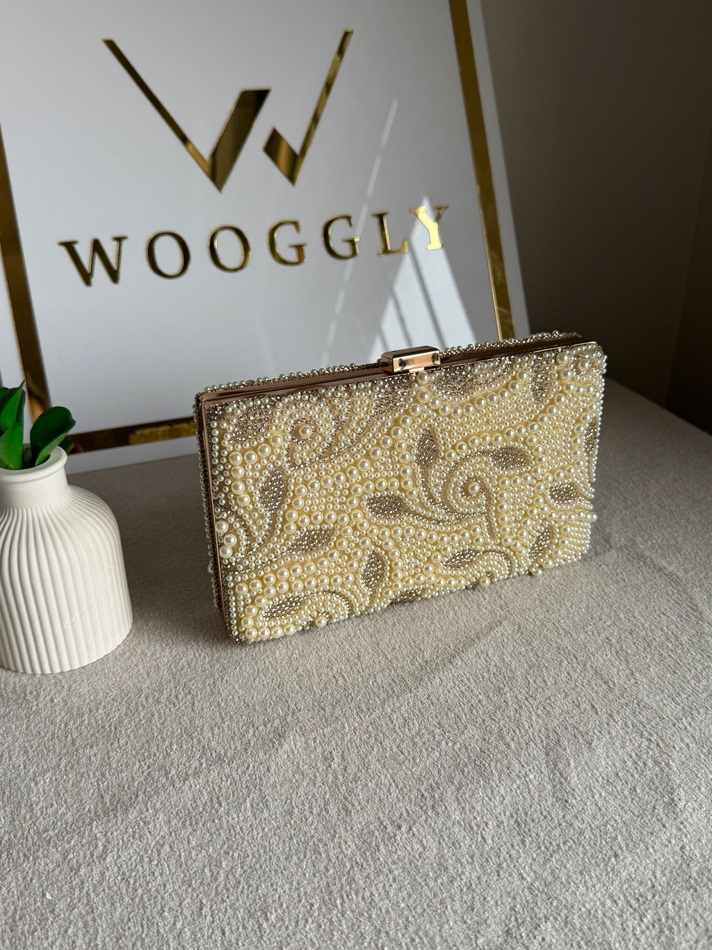 Slay Pearl Clutch