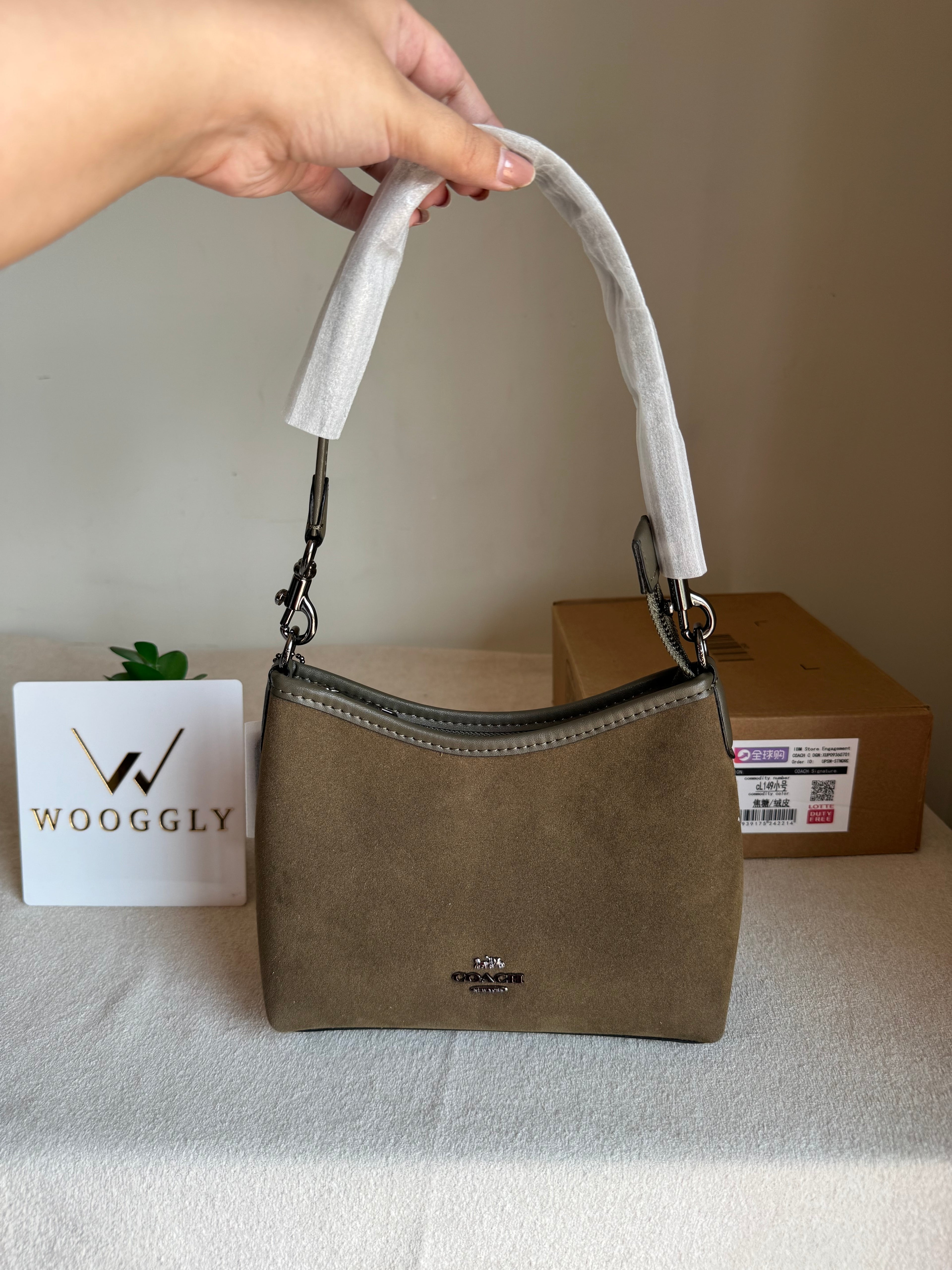 COACH PREMIUM Suede Shoulder Bag OLIVE - BOX PACKING