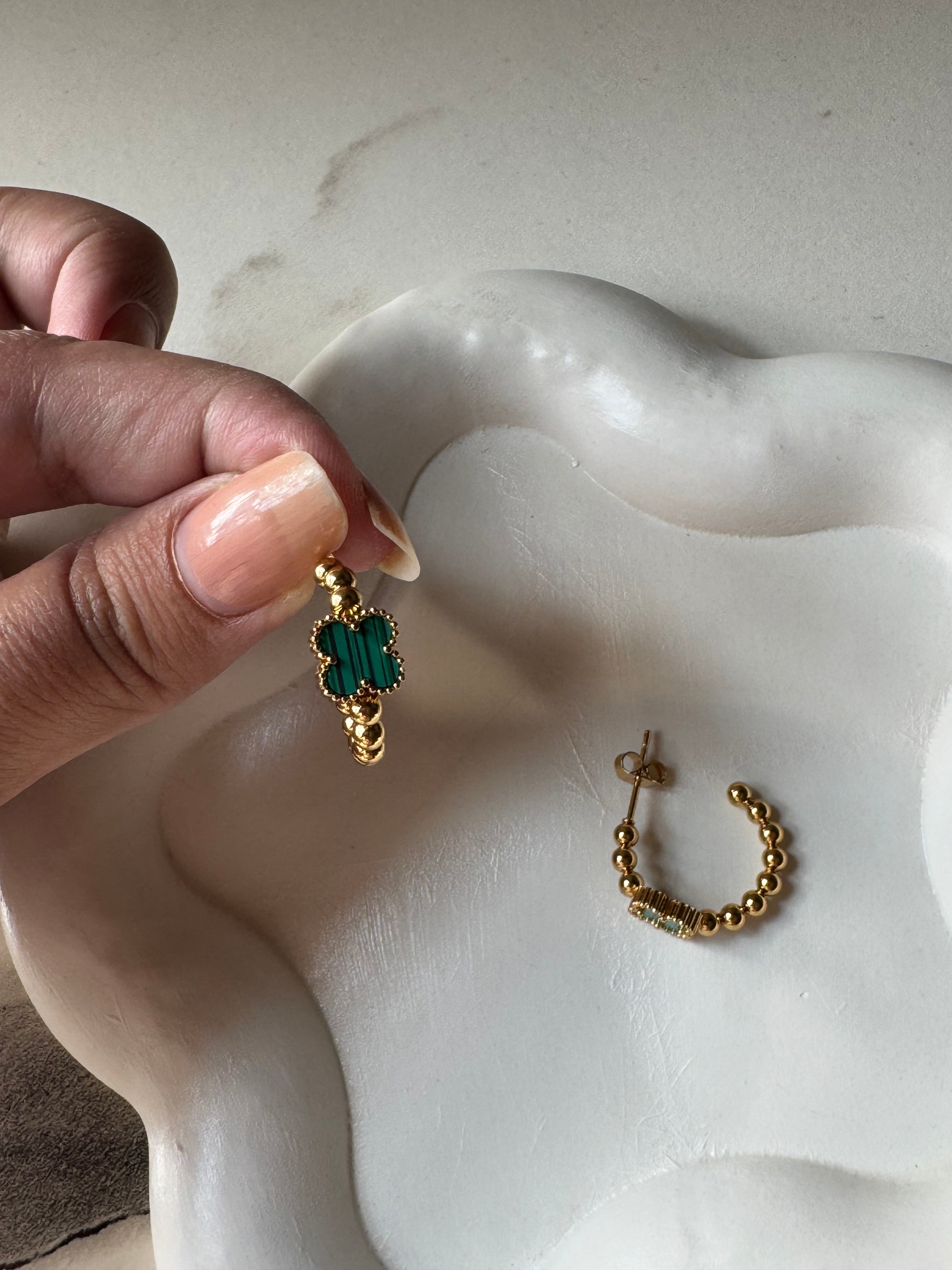 Van cleef Signature Hoops - Turquoise