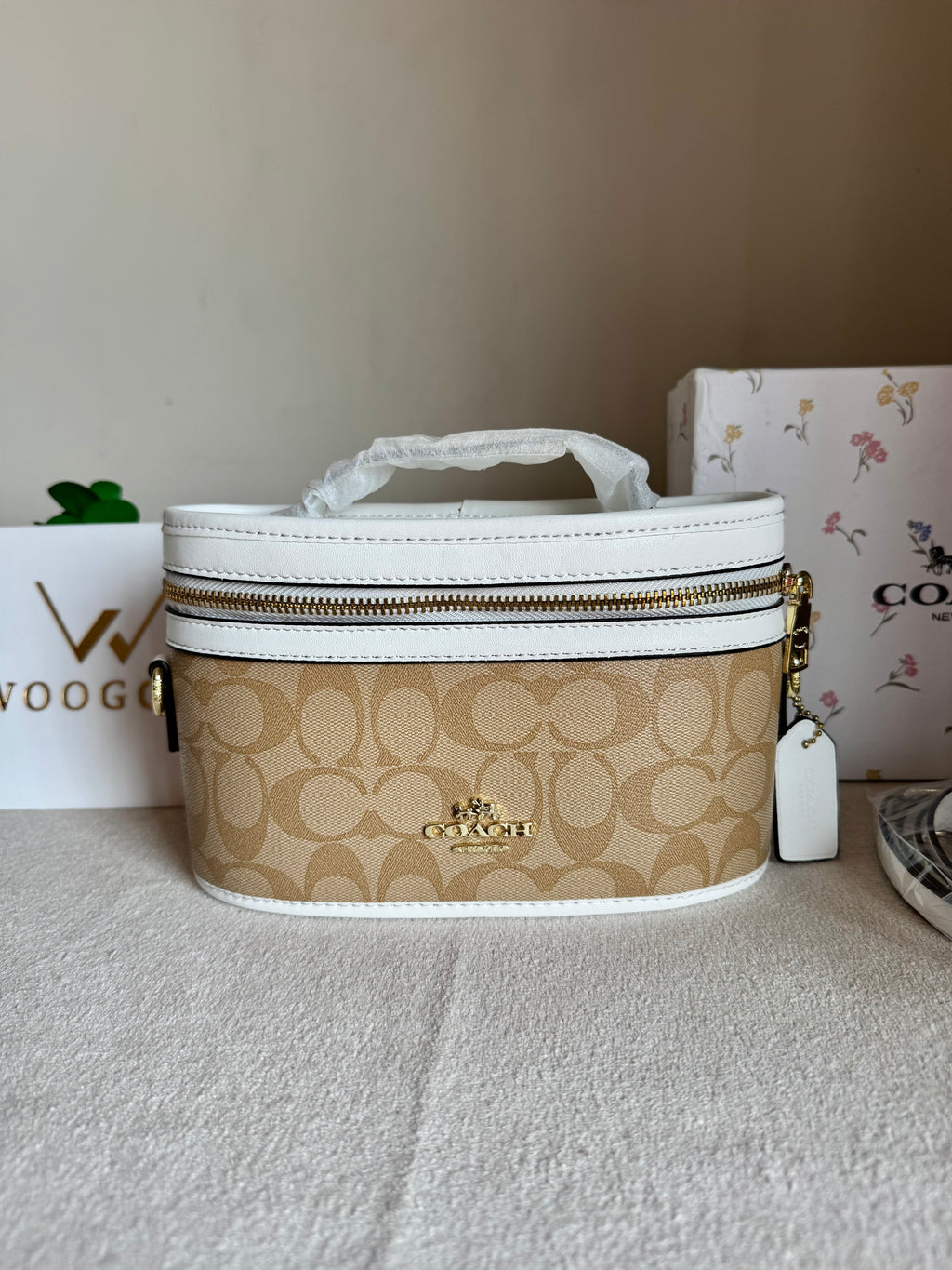 COACH Premium Bucket Bag (Apricot White) with Long Strap - BOX PACKING (Copy)
