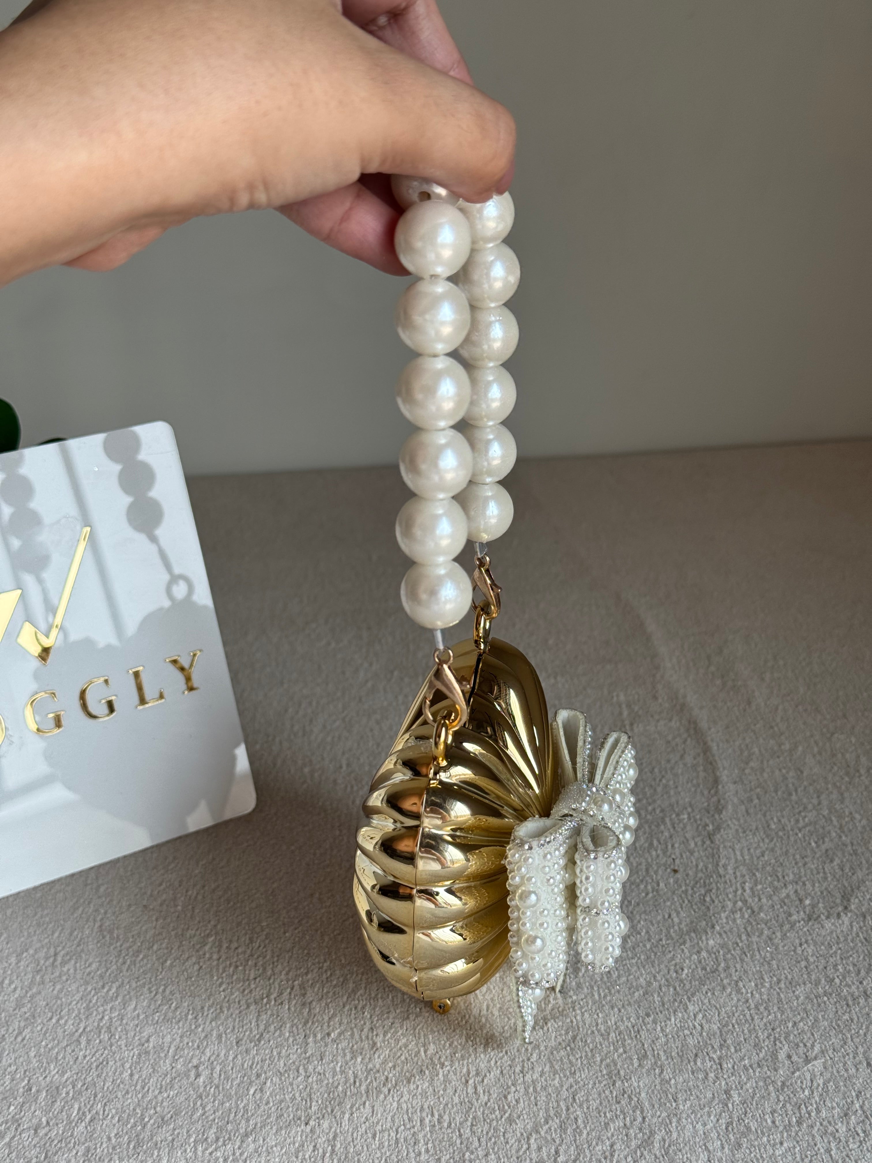 Blush Bow Heart Clutch (Gold)