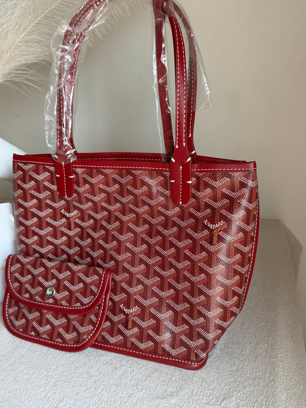 Go Yard Tote Bag - Maroon with Magnetic Box