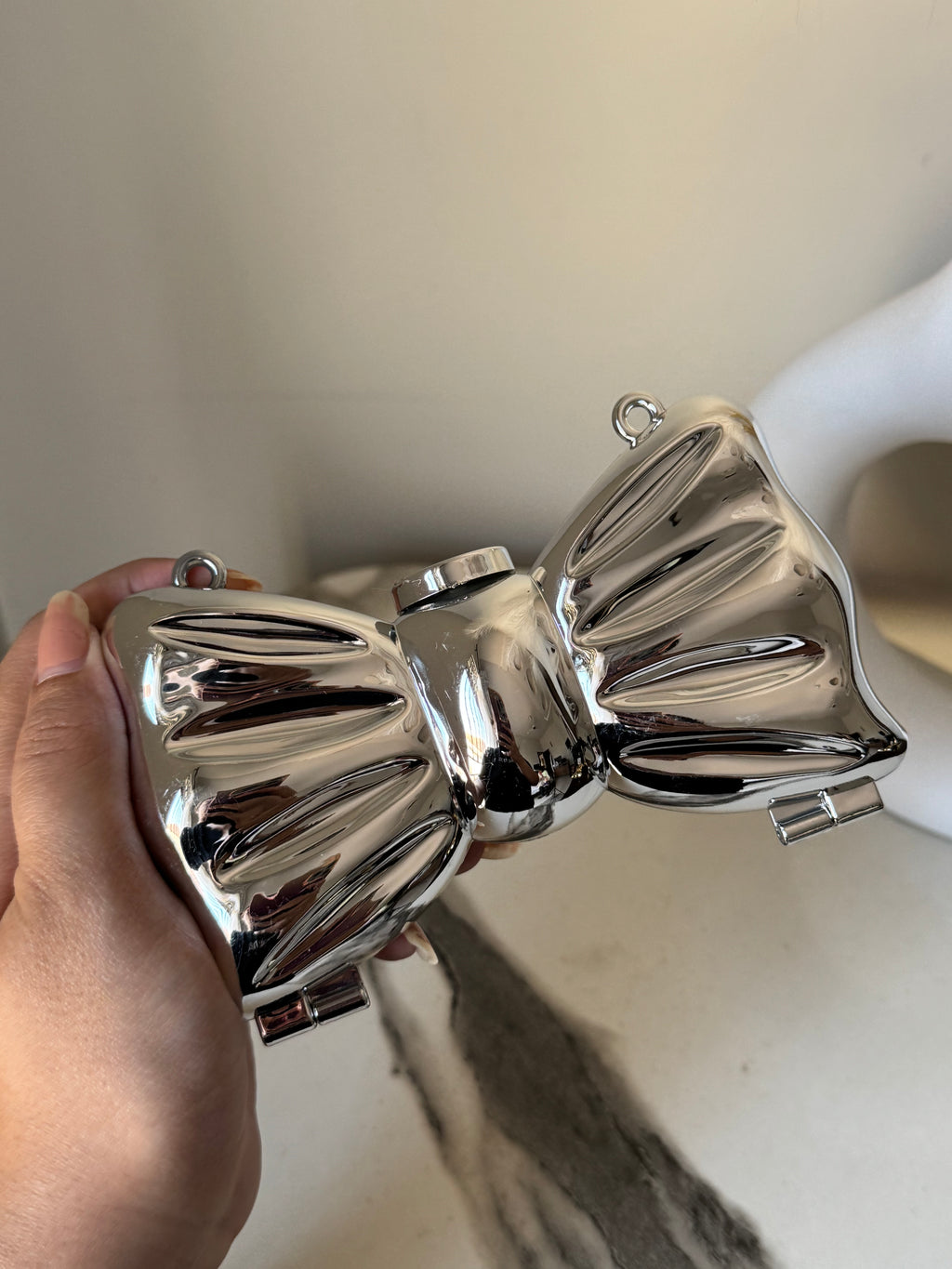 Bow Clutch - Silver with Chain