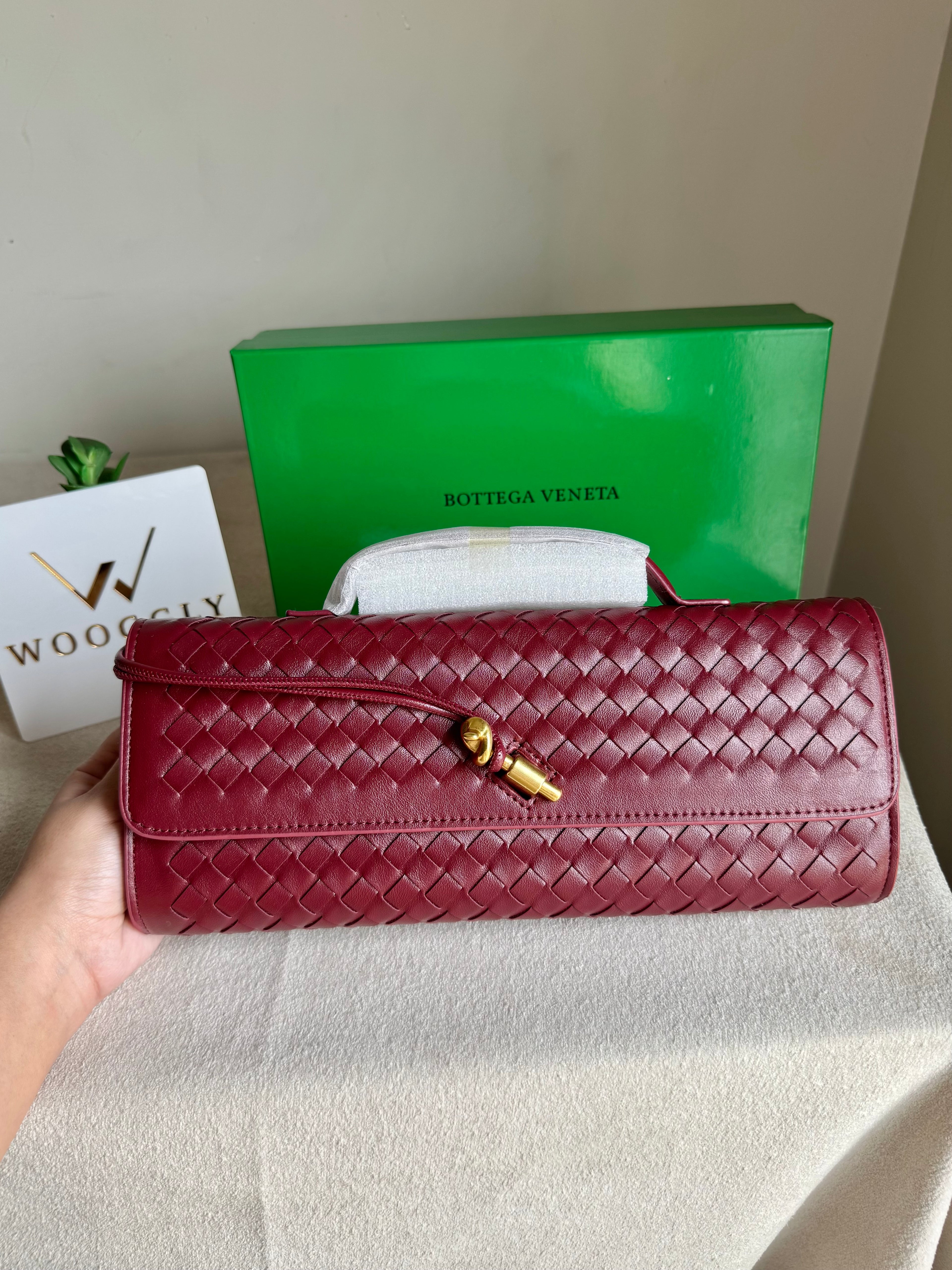 Premium Bottega Veneta Viral Bag with BOX Packing - Burgandy