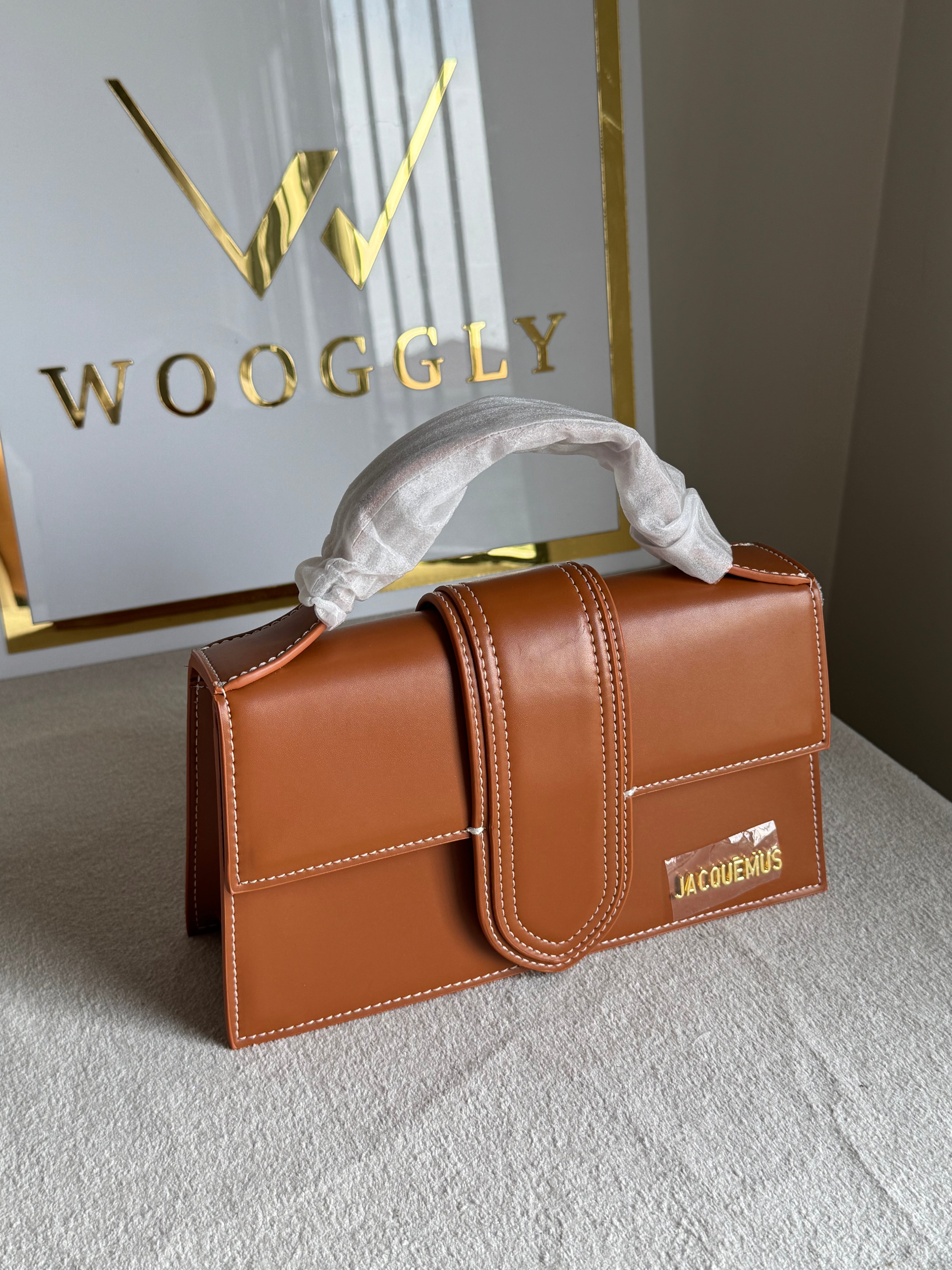 Jacquemus - Medium Bambino (Brown) BOX PACKING