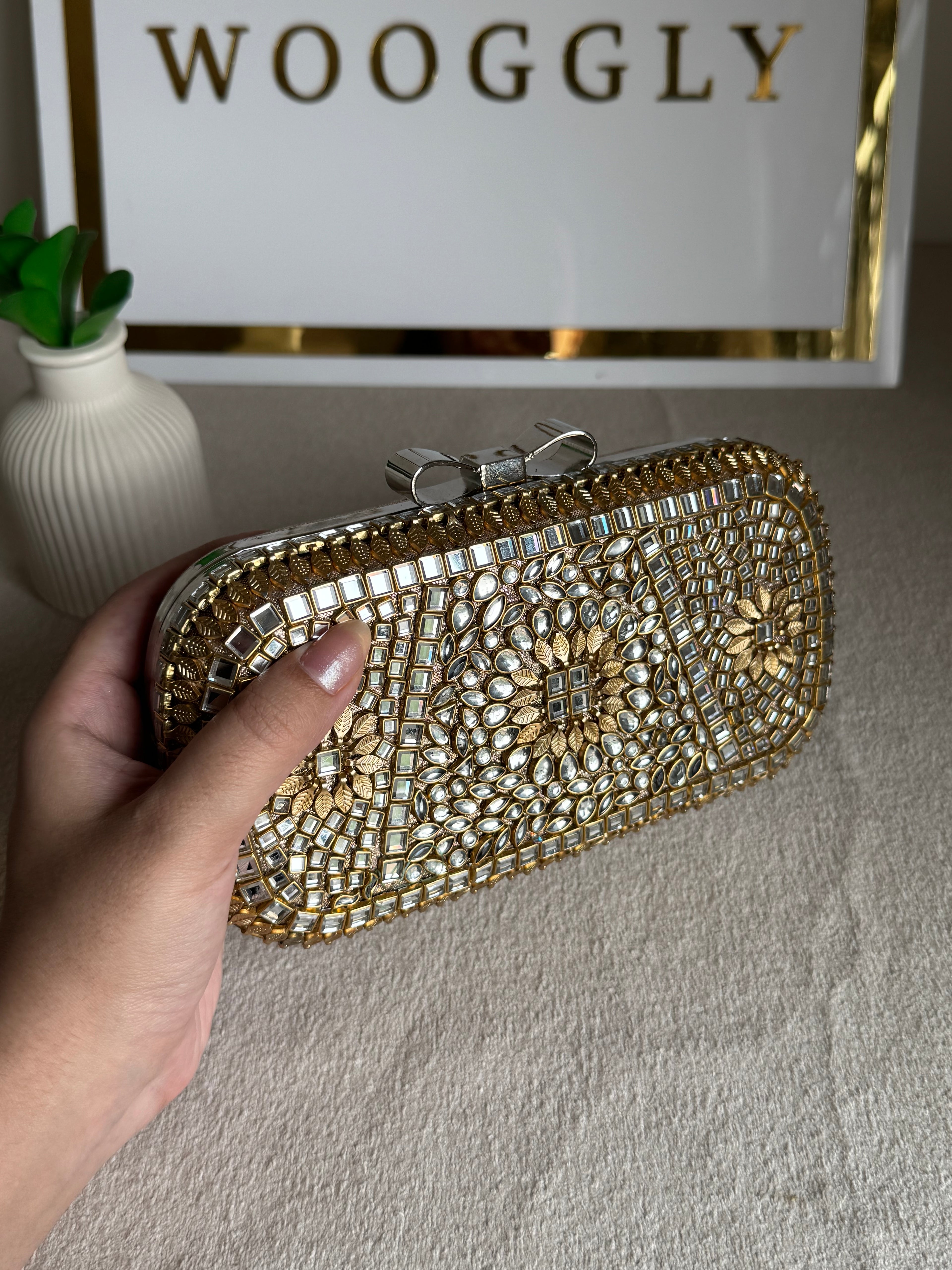 Mahe e Noor Kundan Clutch