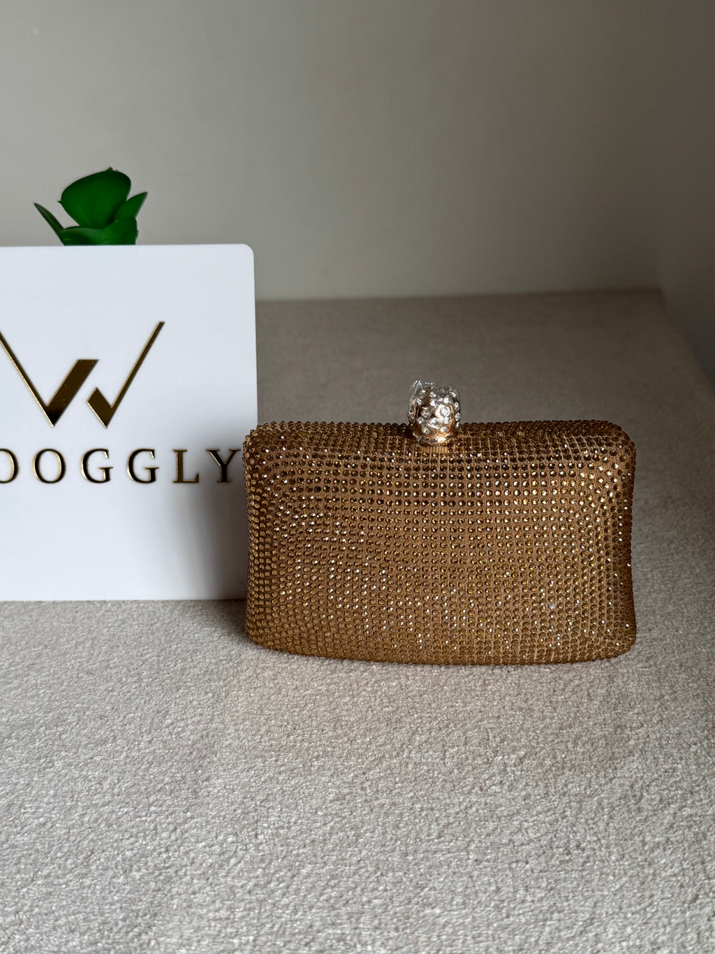 Icon Clutch Champagne