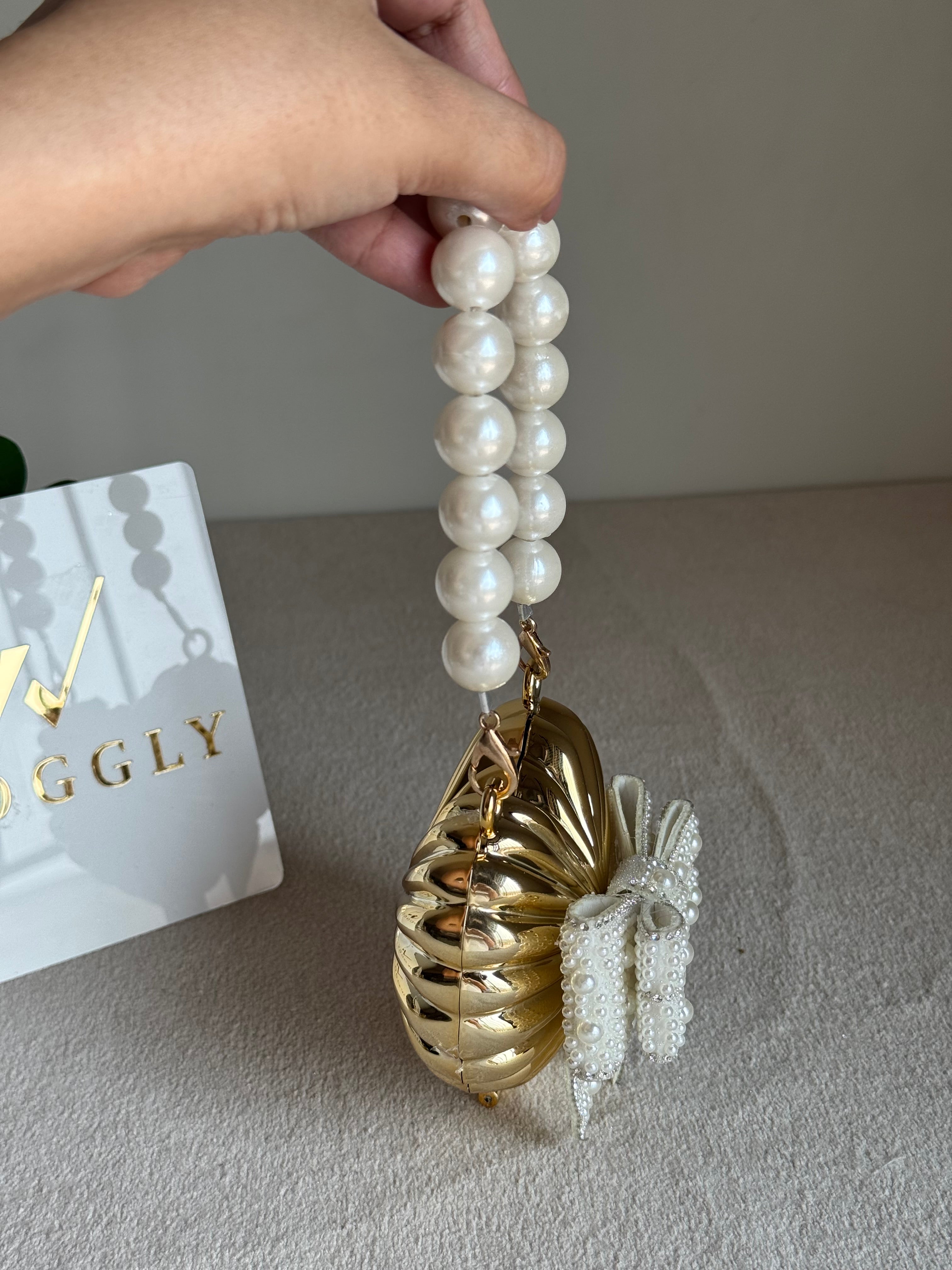 Blush Bow Heart Clutch (Gold)