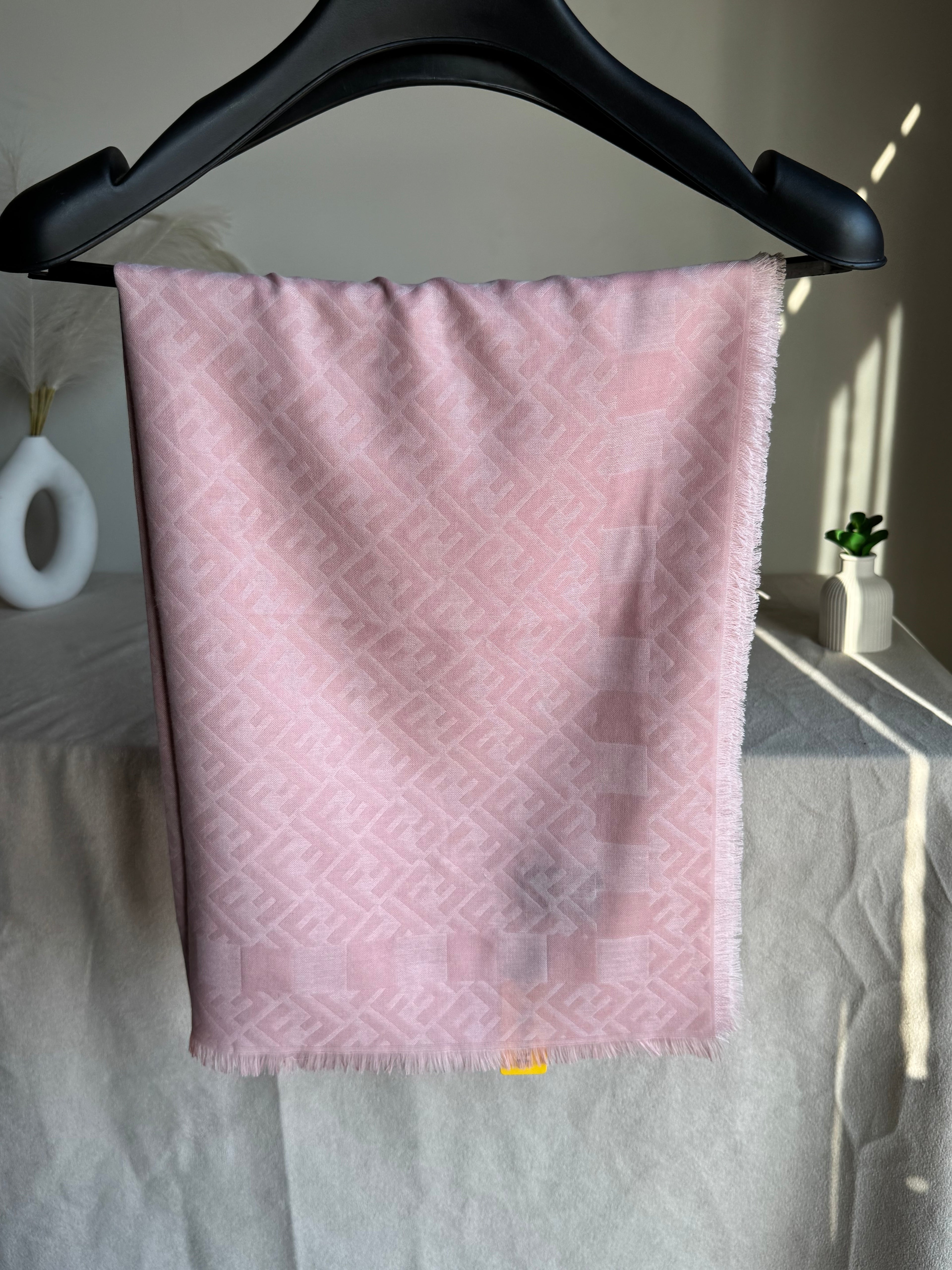 ALL SEASON Fendi Stoller - Fendi Baby Pink