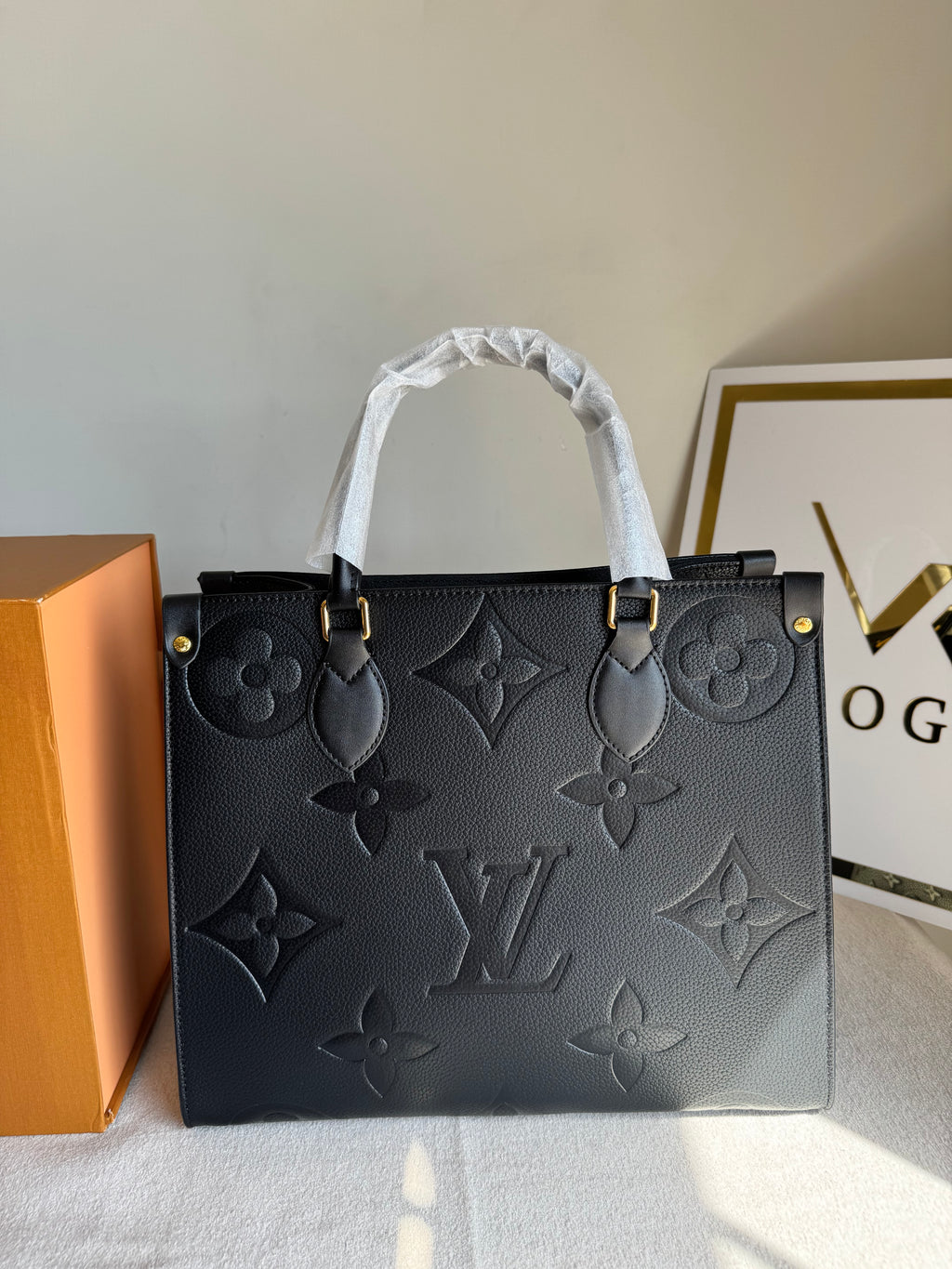 LV On The Go Tote Bag - Black (BOX PACKING)
