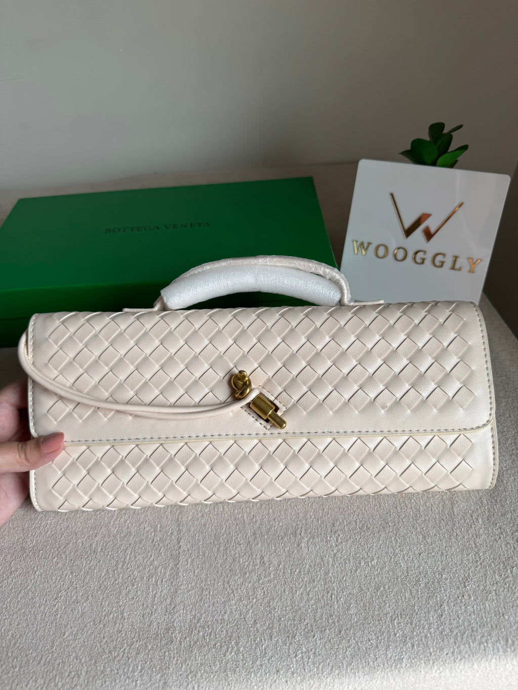 Premium Bottega Veneta Viral Bag with BOX Packing - Cream