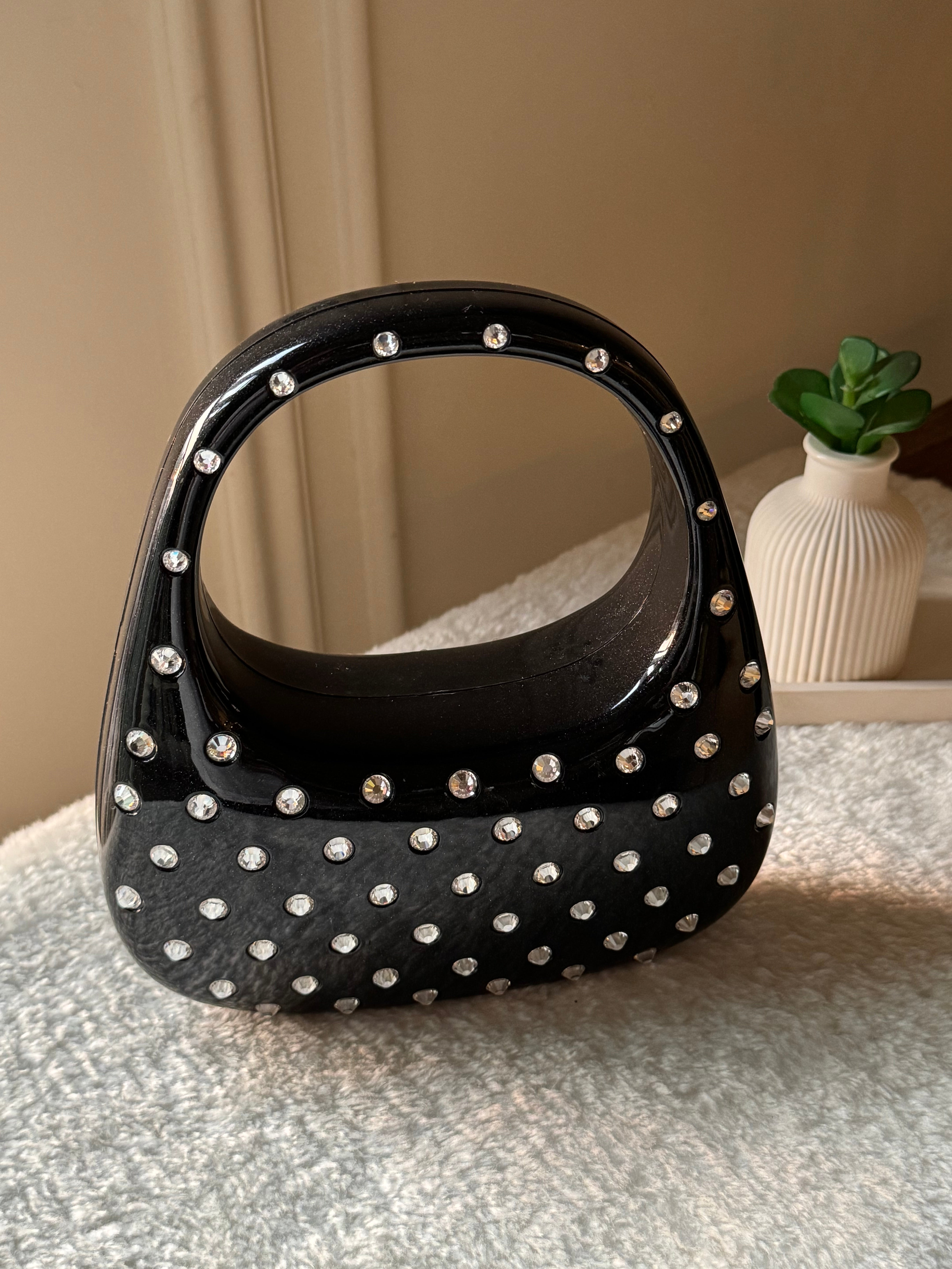 Glimmer Clutch (Black) with Long Chain