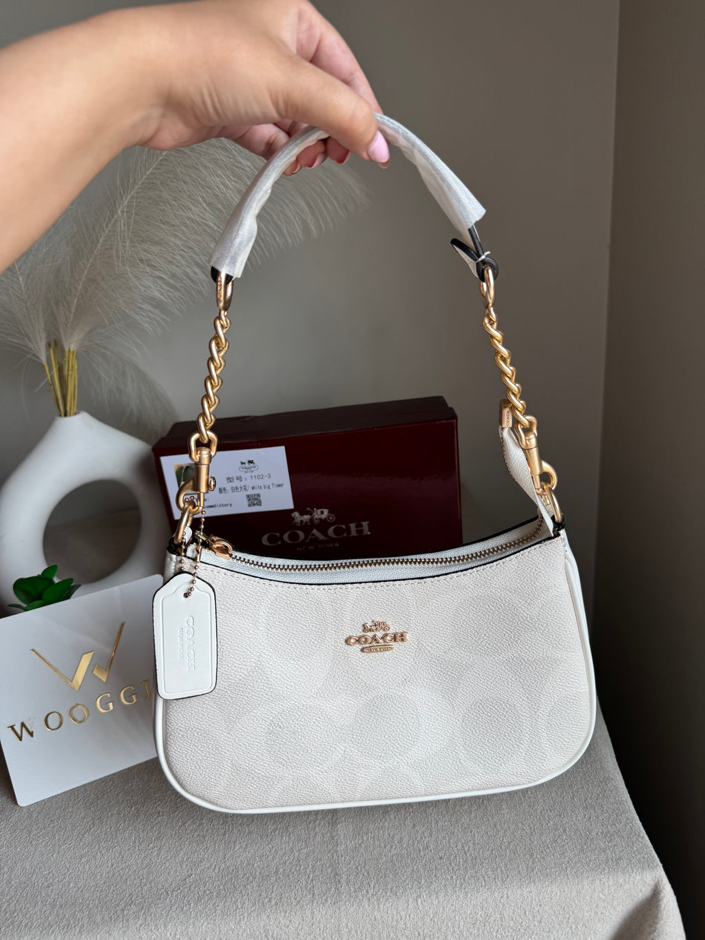 COACH TERI PREMIUM (White) - BOX PACKING
