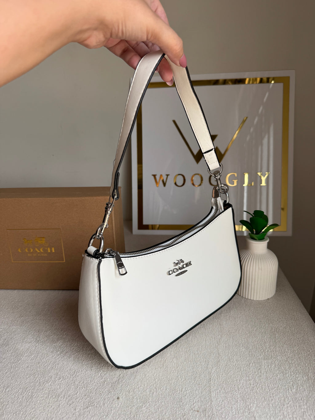 COACH TERI PREMIUM (White) - BOX PACKING