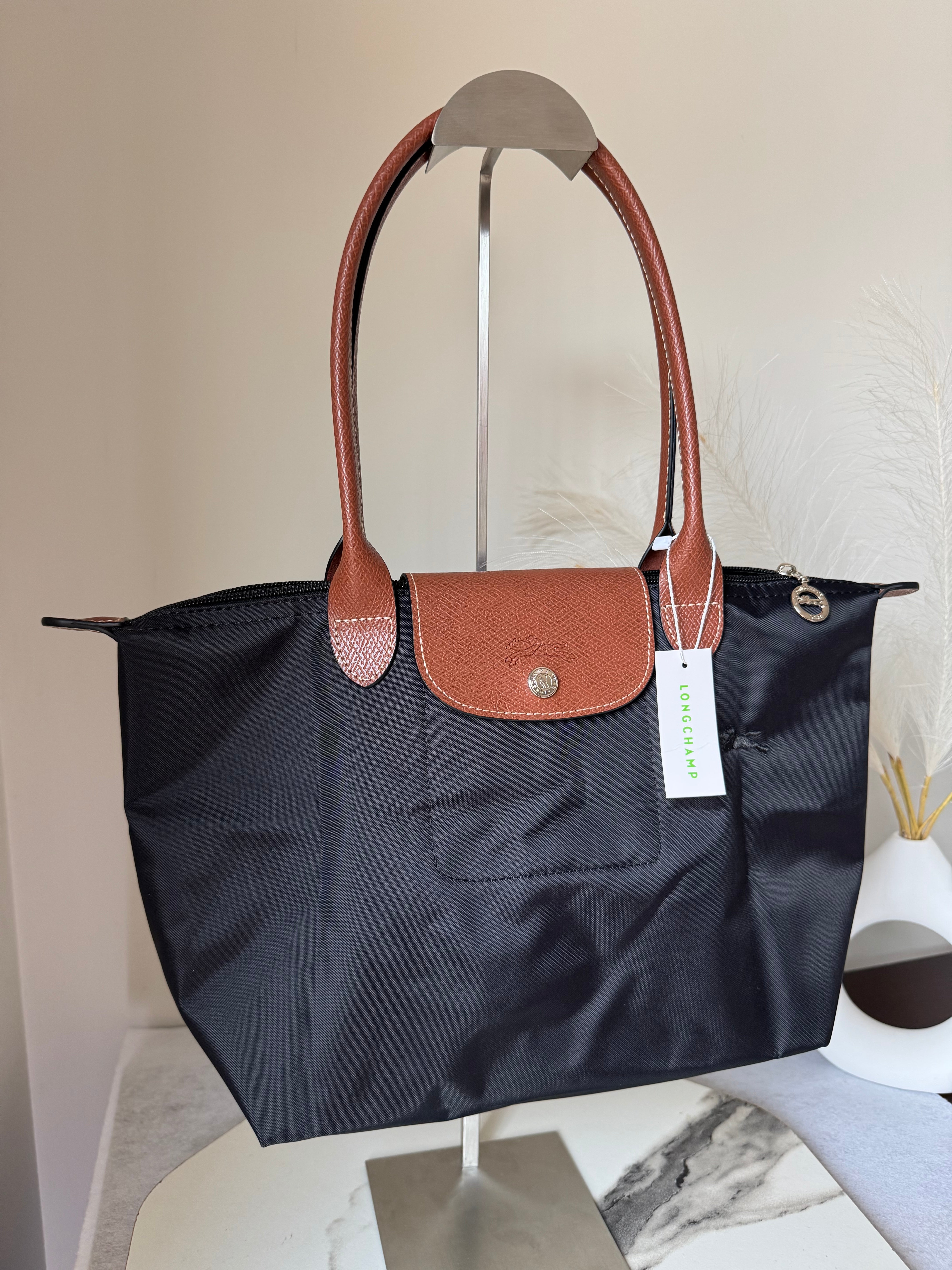 Longchamp Tote MEDIUM - Black (WITH BRAND LOGO)