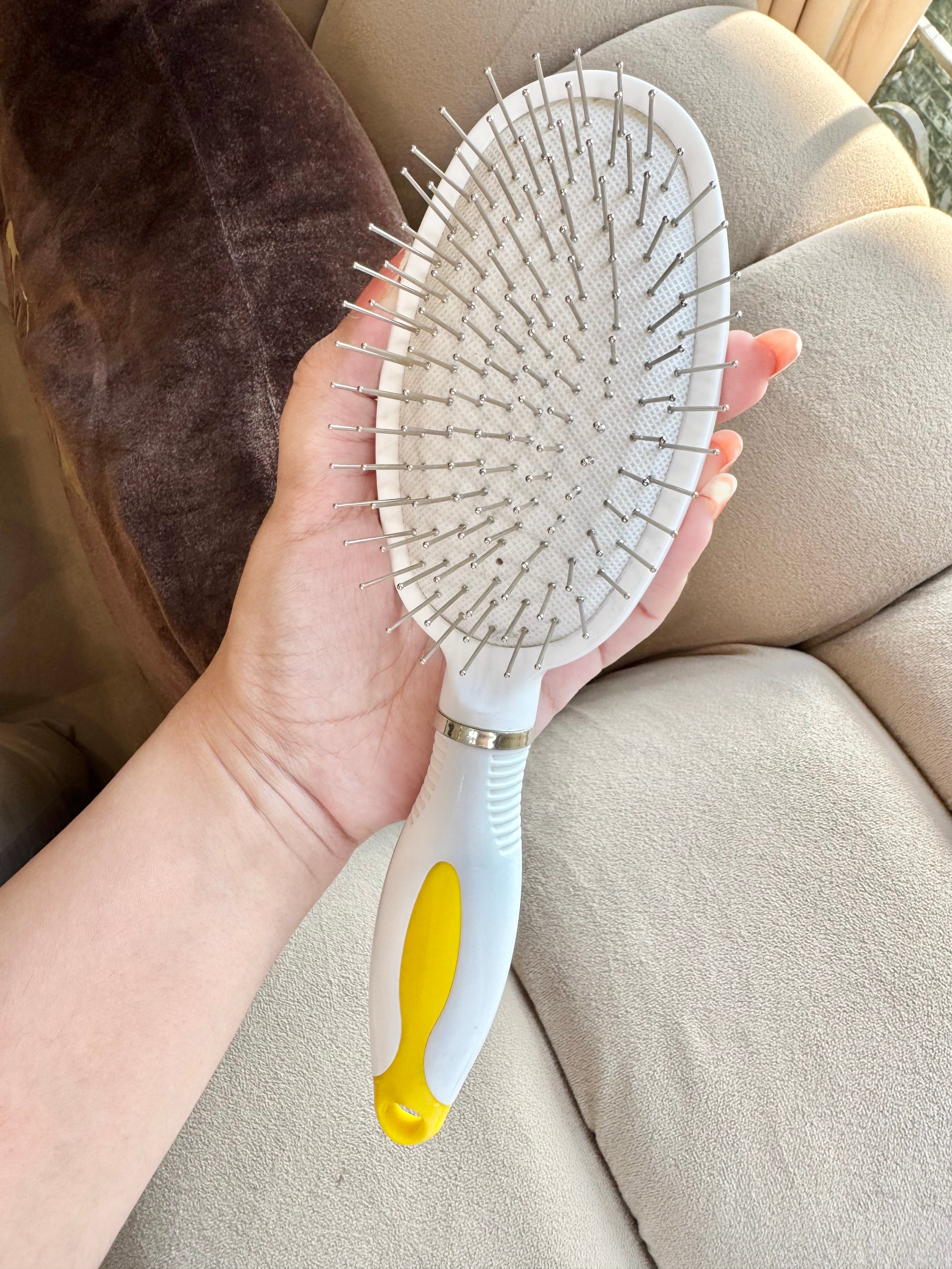 Softest Yellow & White Brush