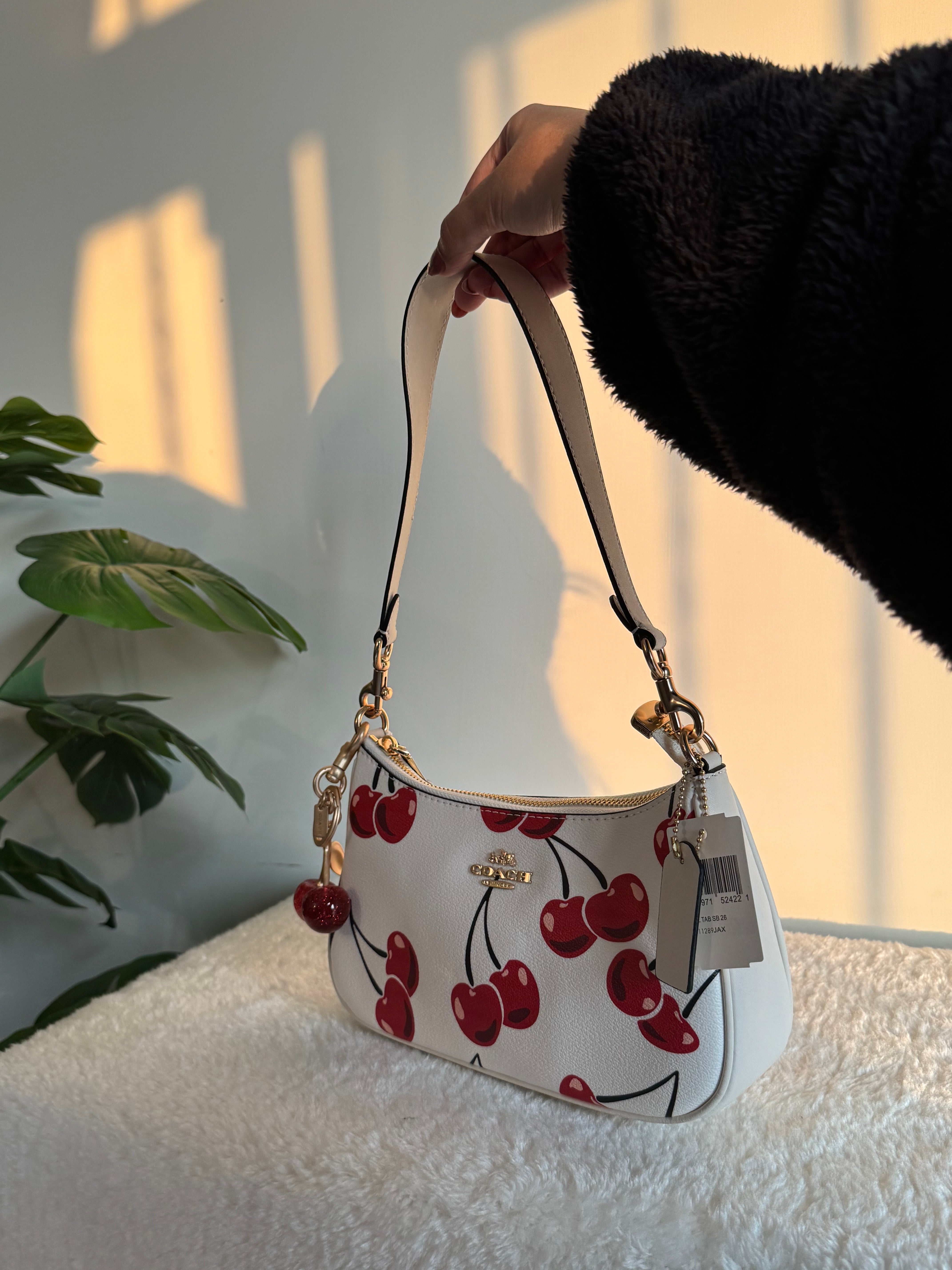 COACH TERI PREMIUM with Coach Cherry Charm (Cherry White) - BOX PACKING