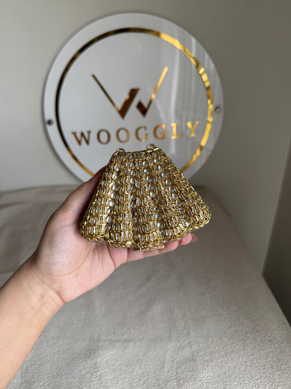 Kundan Shell Clutch with Chain