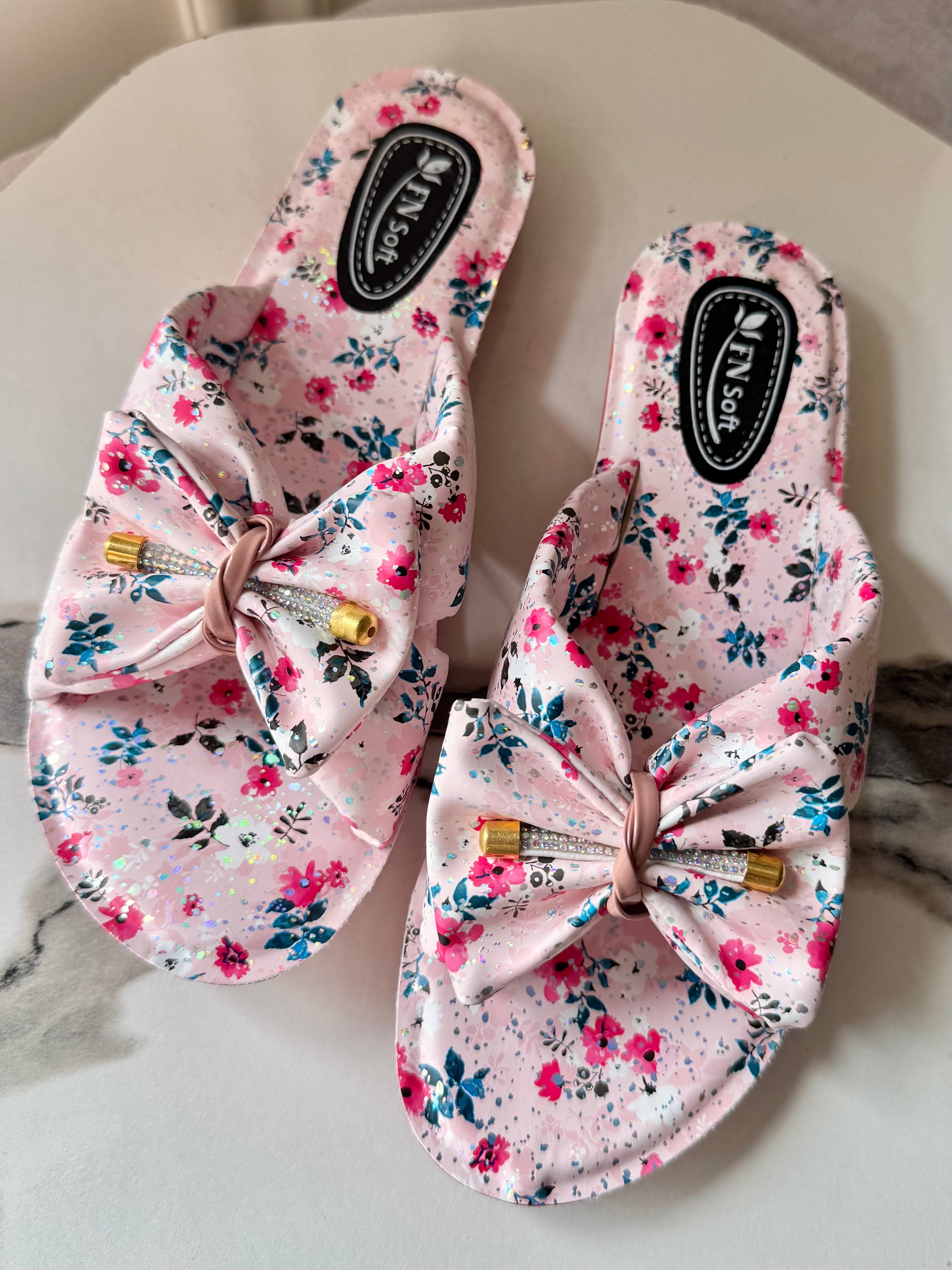 Soft Floral Fantasy Slides - Pink
