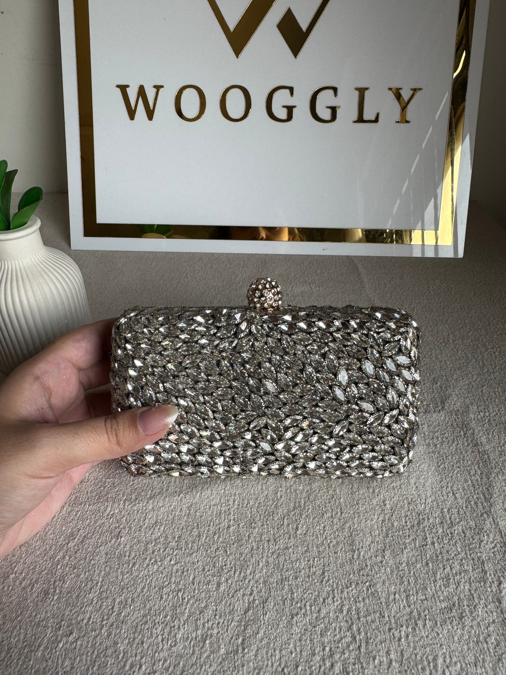 Alyzeh Clutch (Silver)