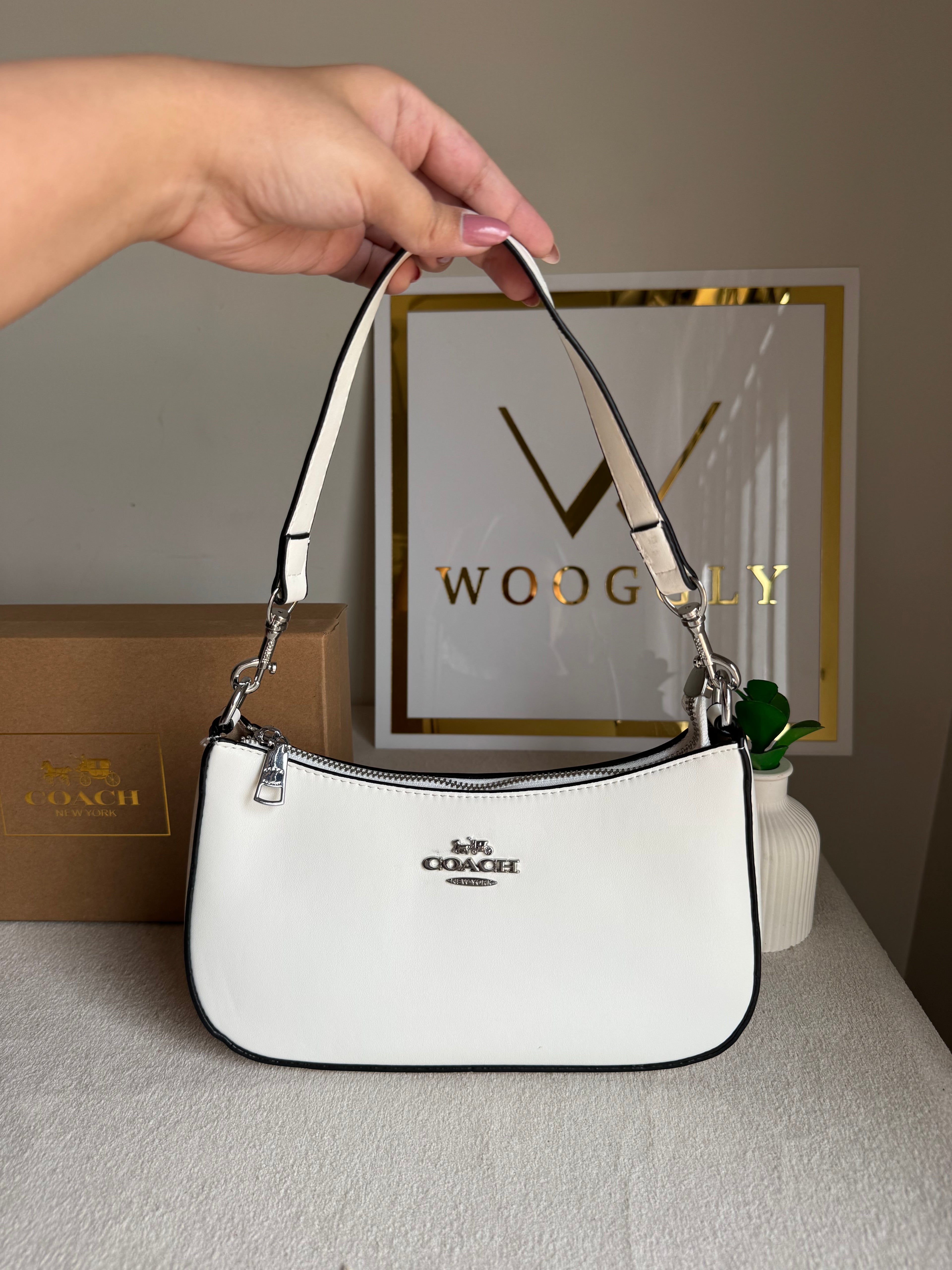 COACH TERI PREMIUM (White) - BOX PACKING