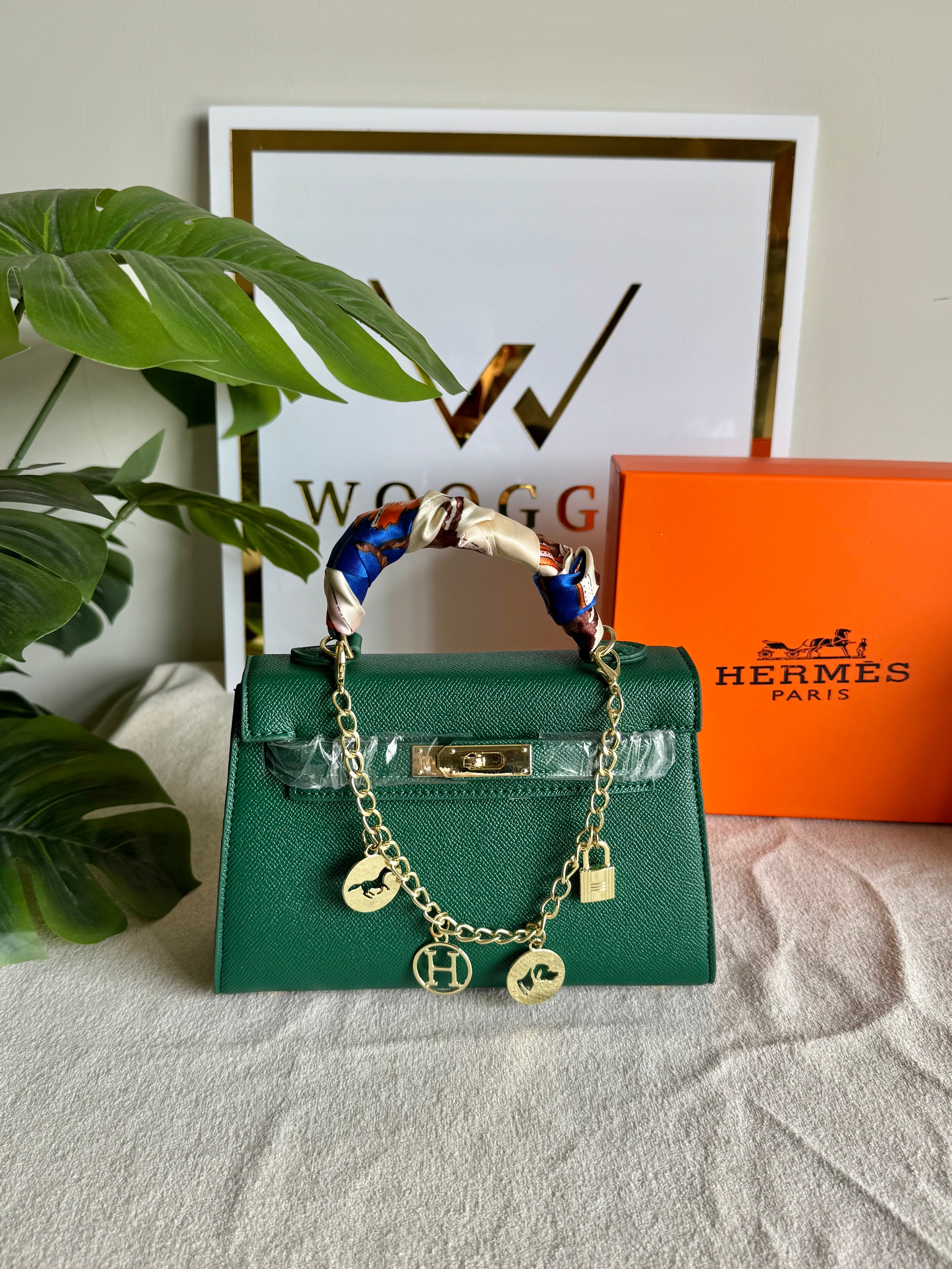 Hermes Kelly BOX PACKING with Chain and Silk Scarf (Green)