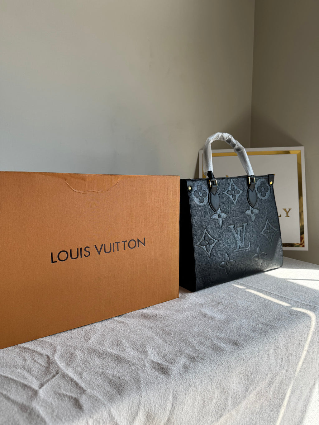 LV On The Go Tote Bag - Black (BOX PACKING)