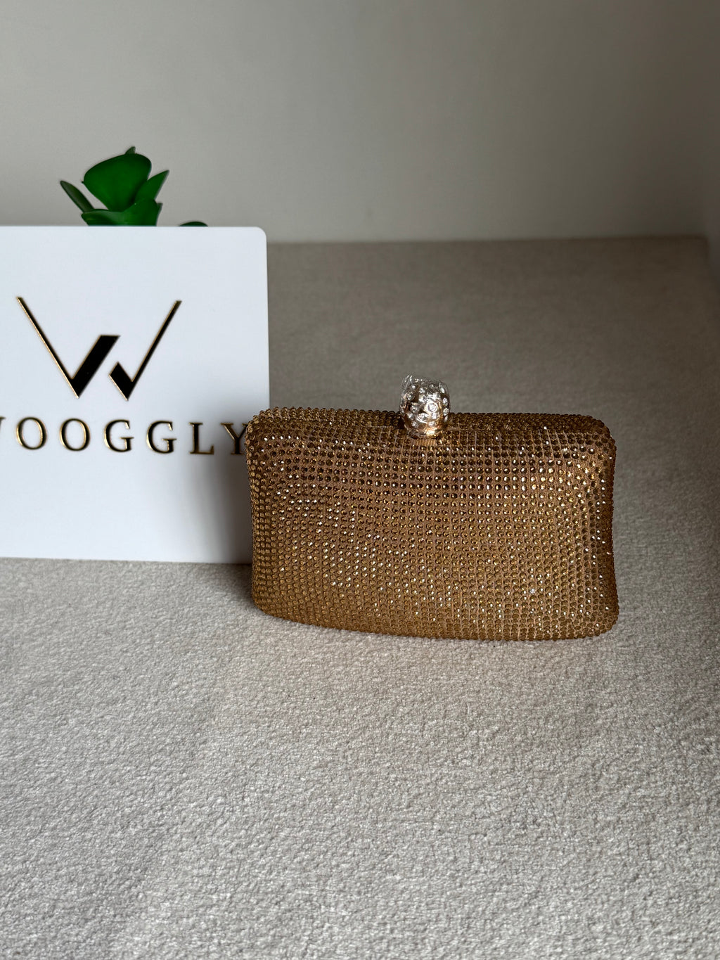Icon Clutch Champagne