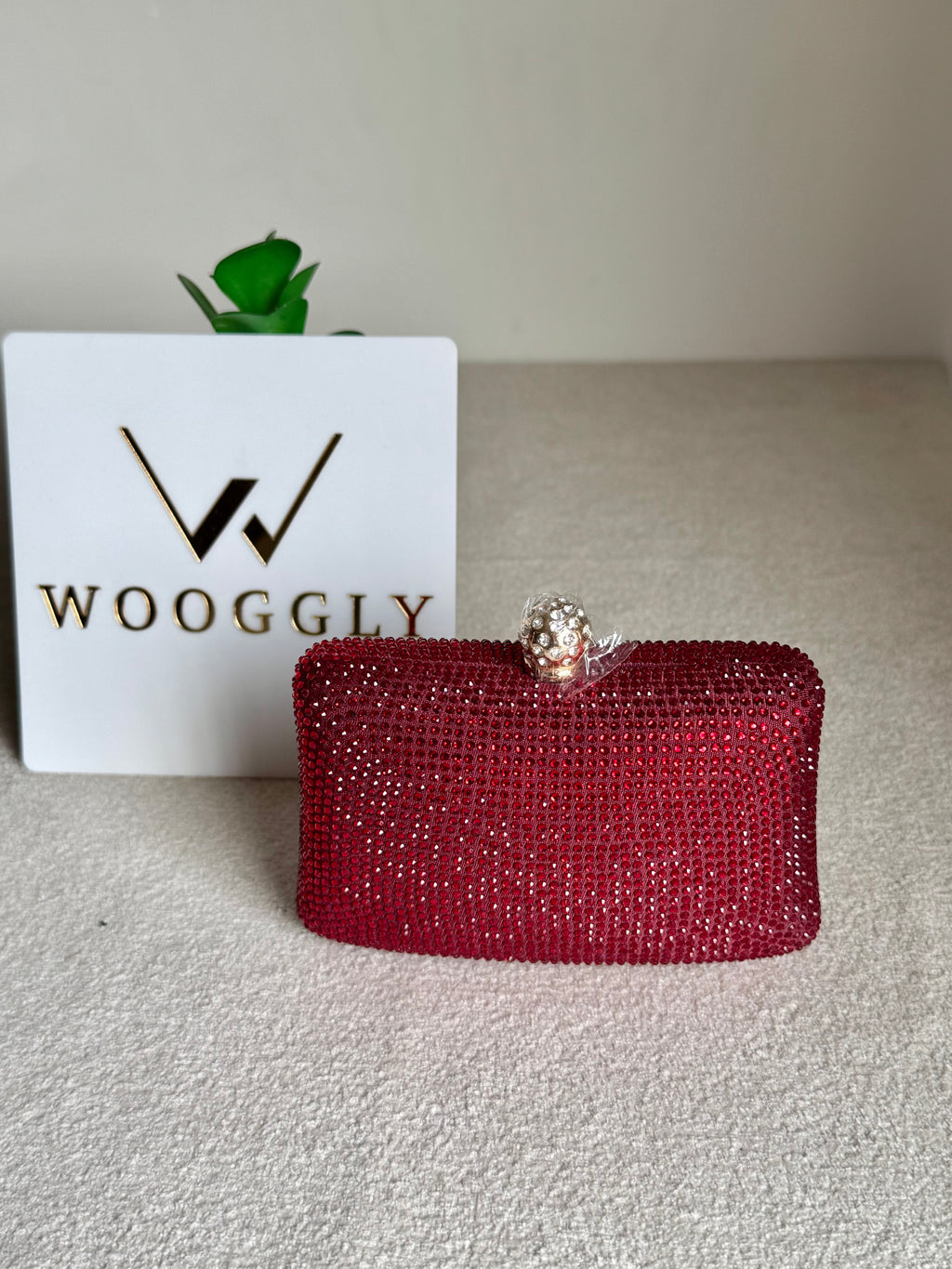 Icon Clutch Red