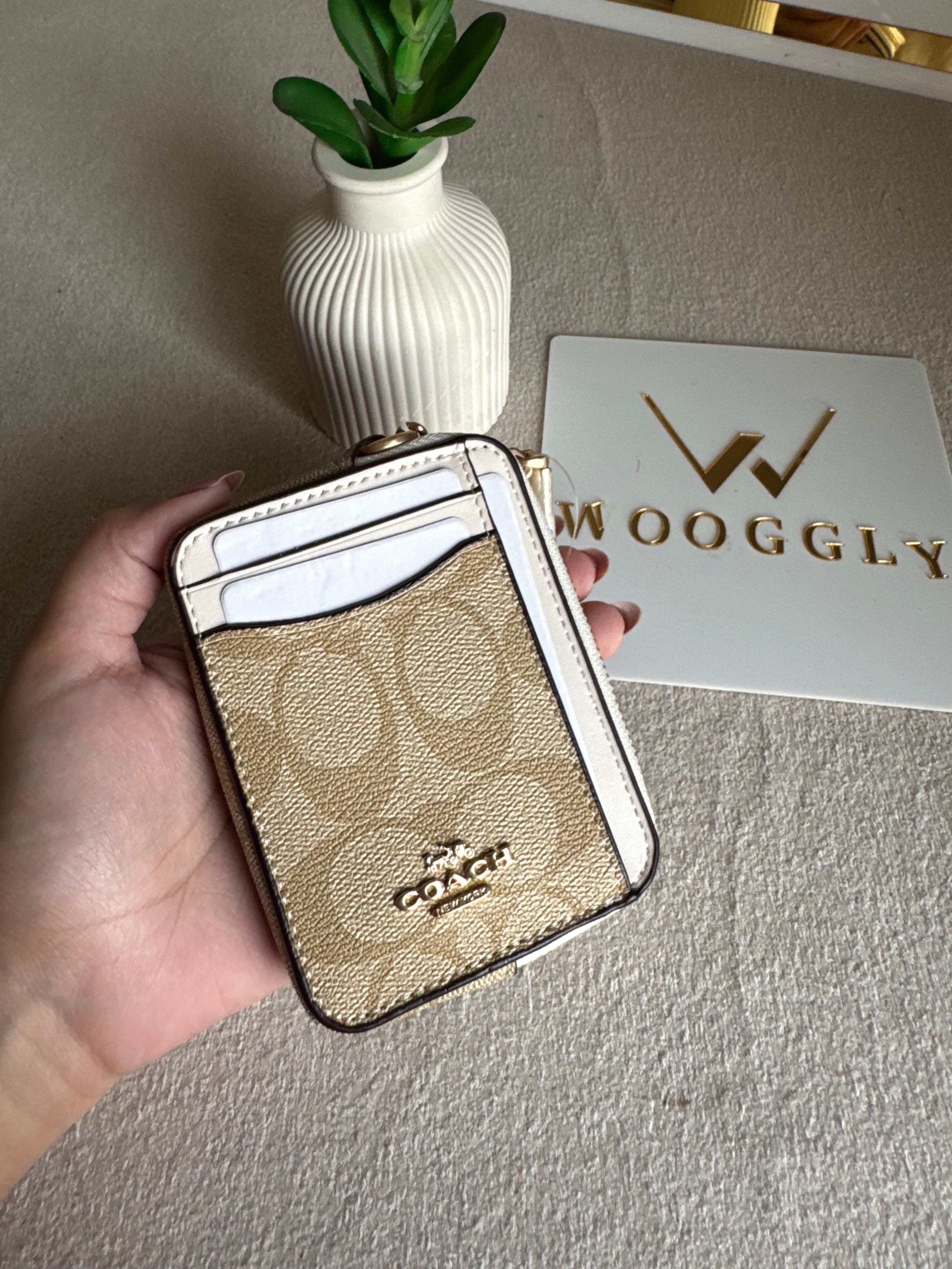 Coach Zip Card Case - Apricot White