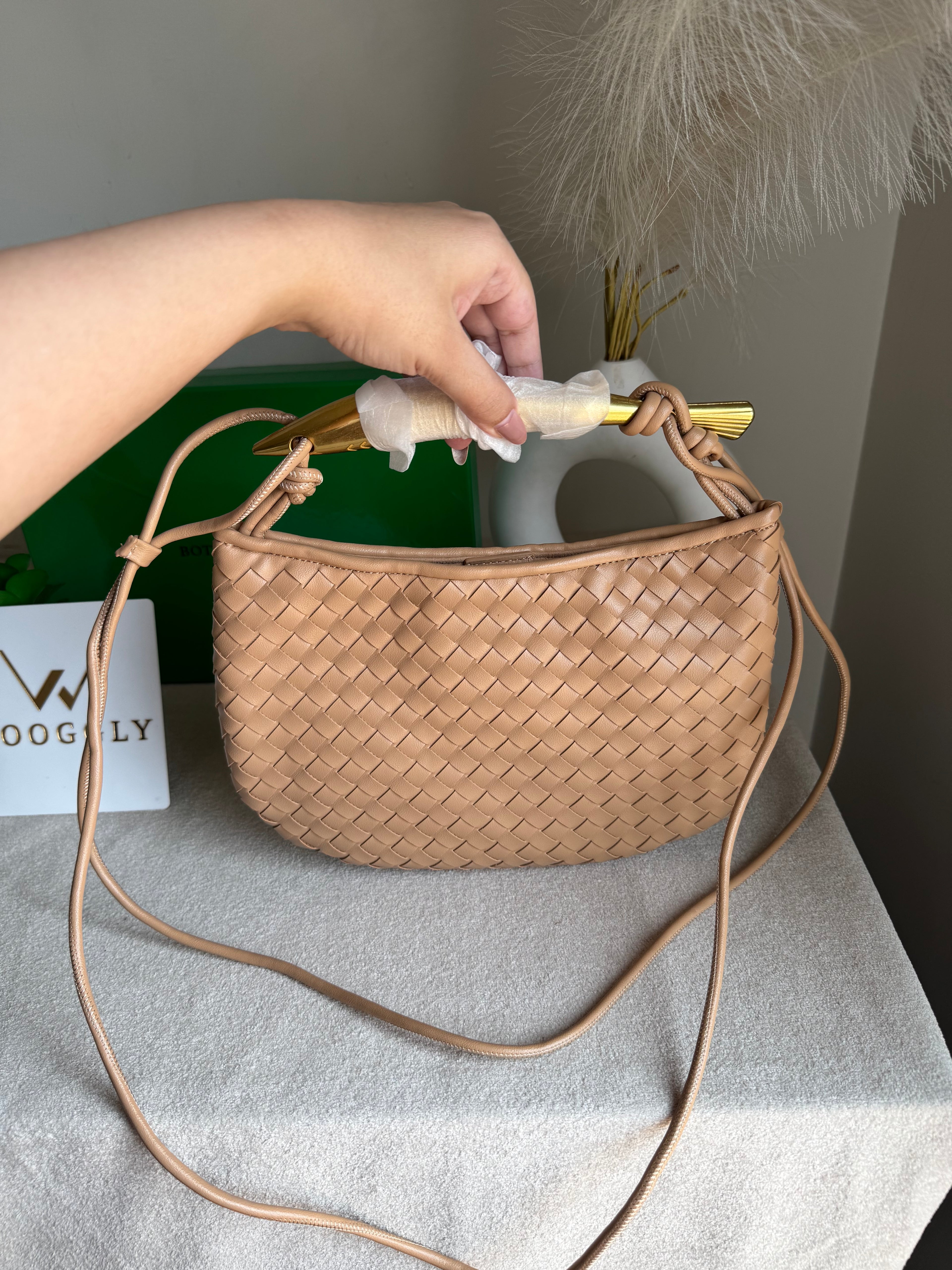 Bottega Veneta New Arrival - Beige
