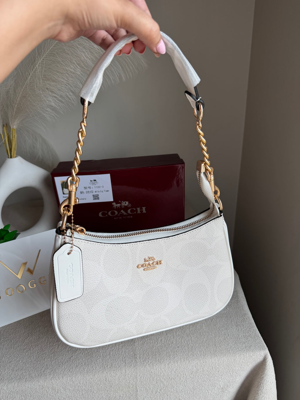 COACH TERI PREMIUM (White) - BOX PACKING