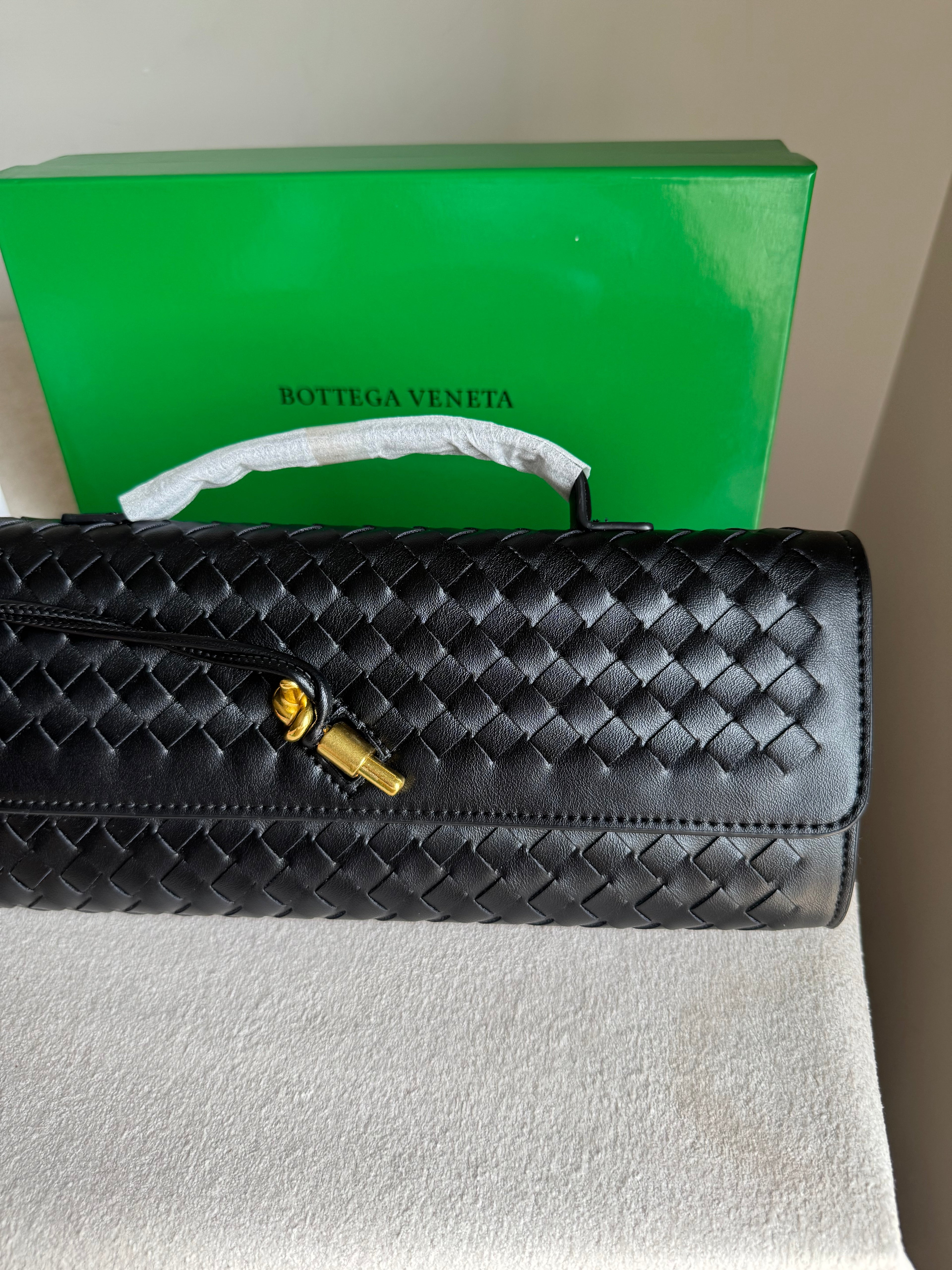 Premium Bottega Veneta Viral Bag with BOX Packing - Black