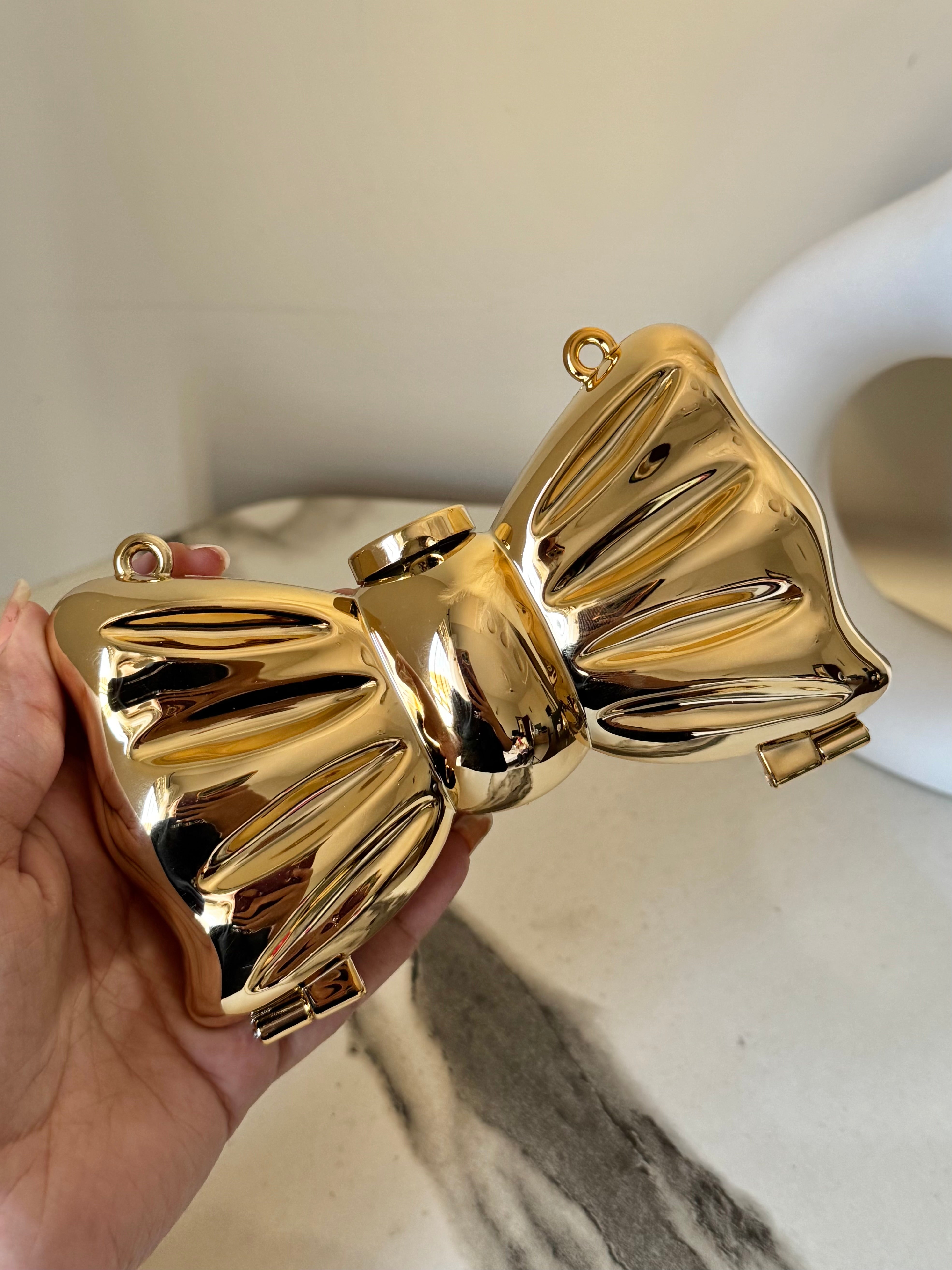 Bow Clutch - Gold with Chain