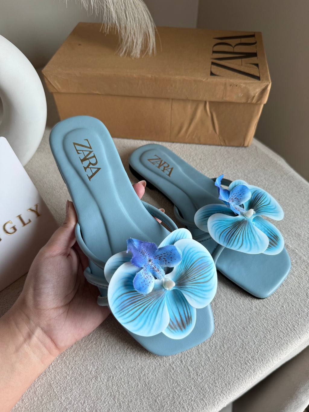 VIRAL FLOWER SLIDES - Blue