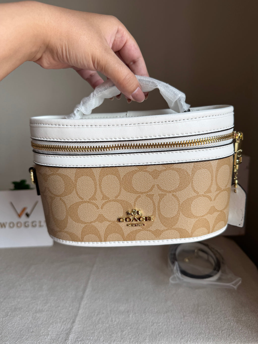 COACH Premium Bucket Bag (Apricot White) with Long Strap - BOX PACKING (Copy)