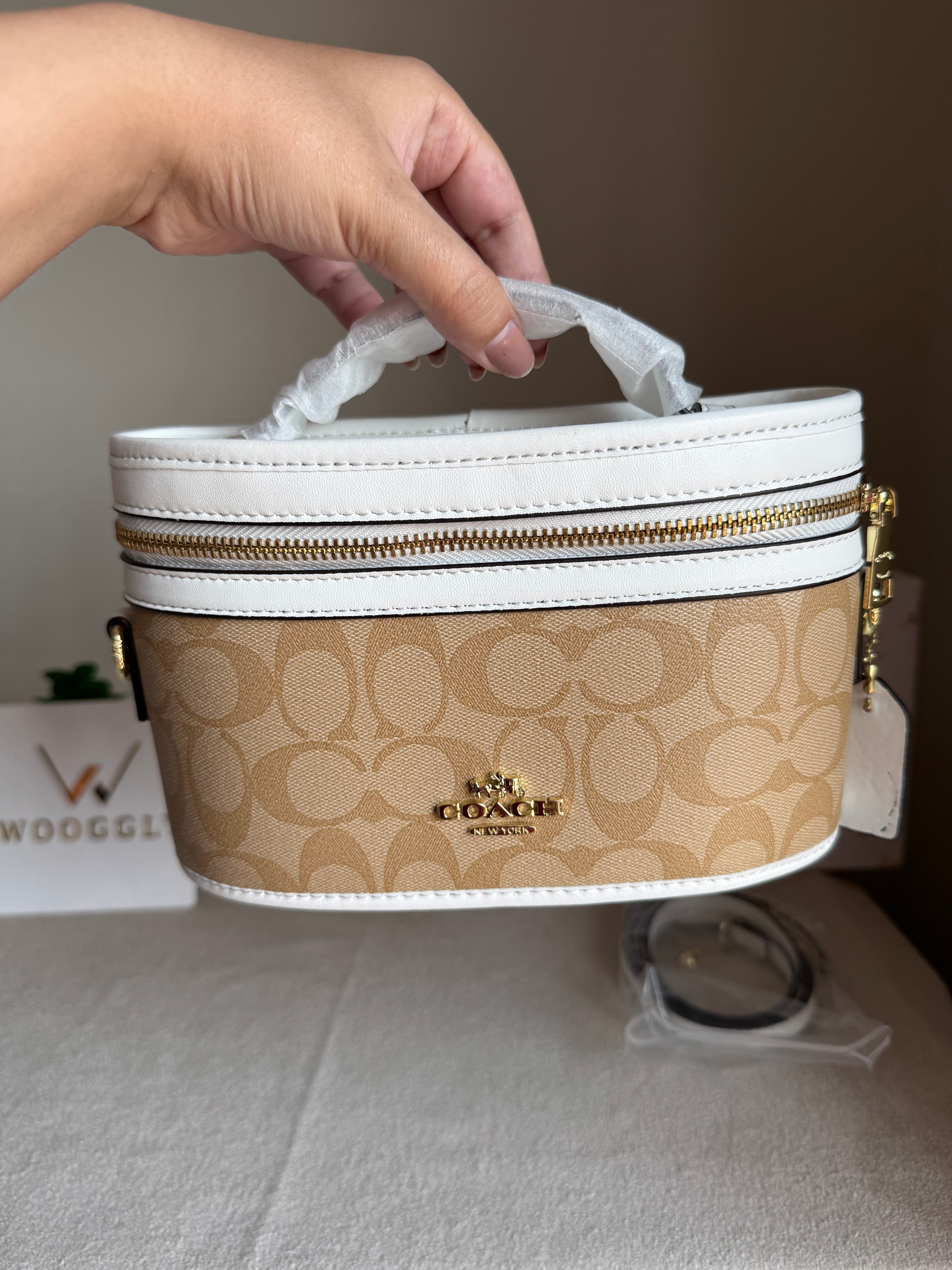 COACH Premium Bucket Bag (Apricot White) with Long Strap - BOX PACKING (Copy)