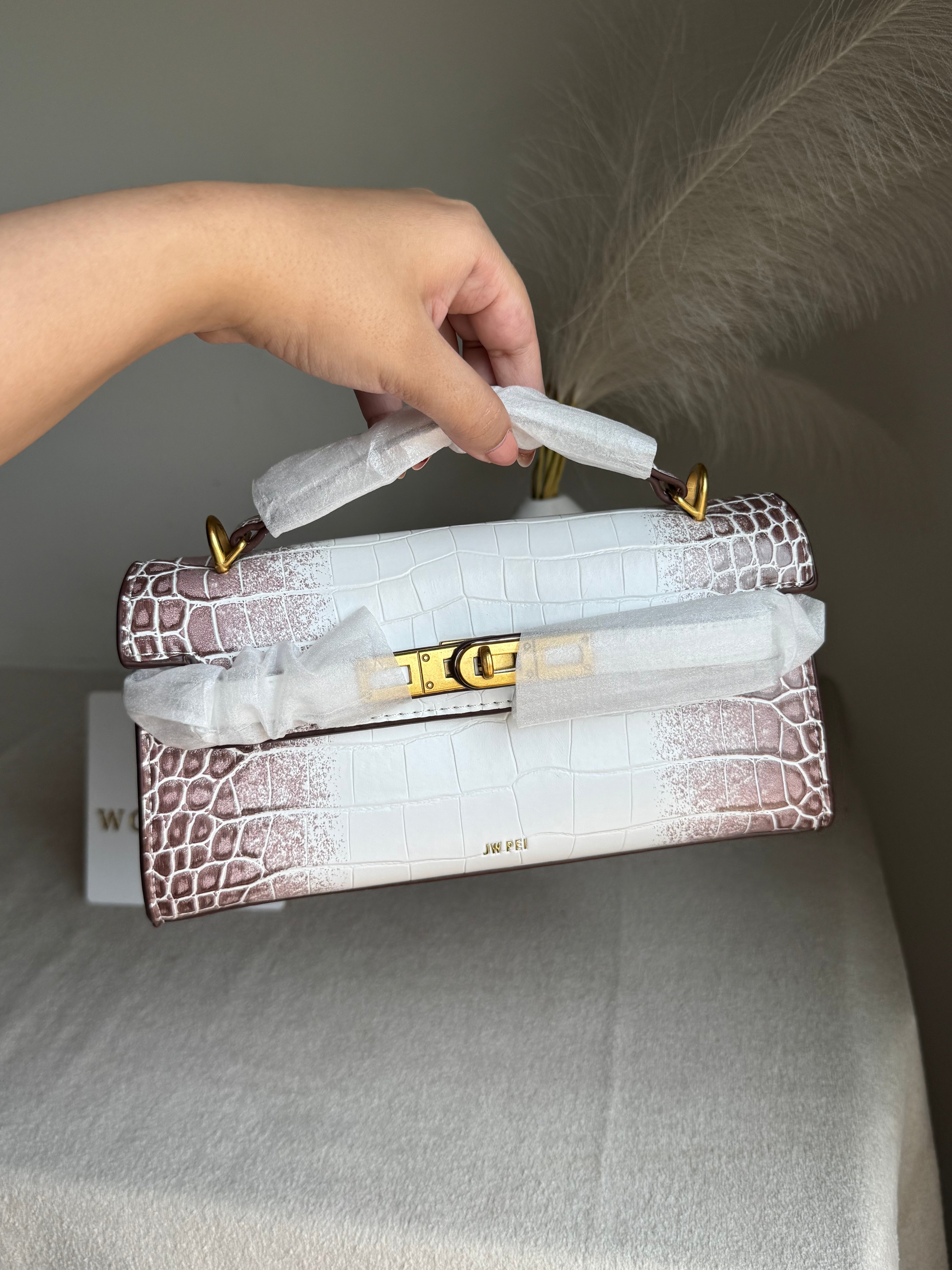 Noor Top Handle Bag - Leather White & Burgandy